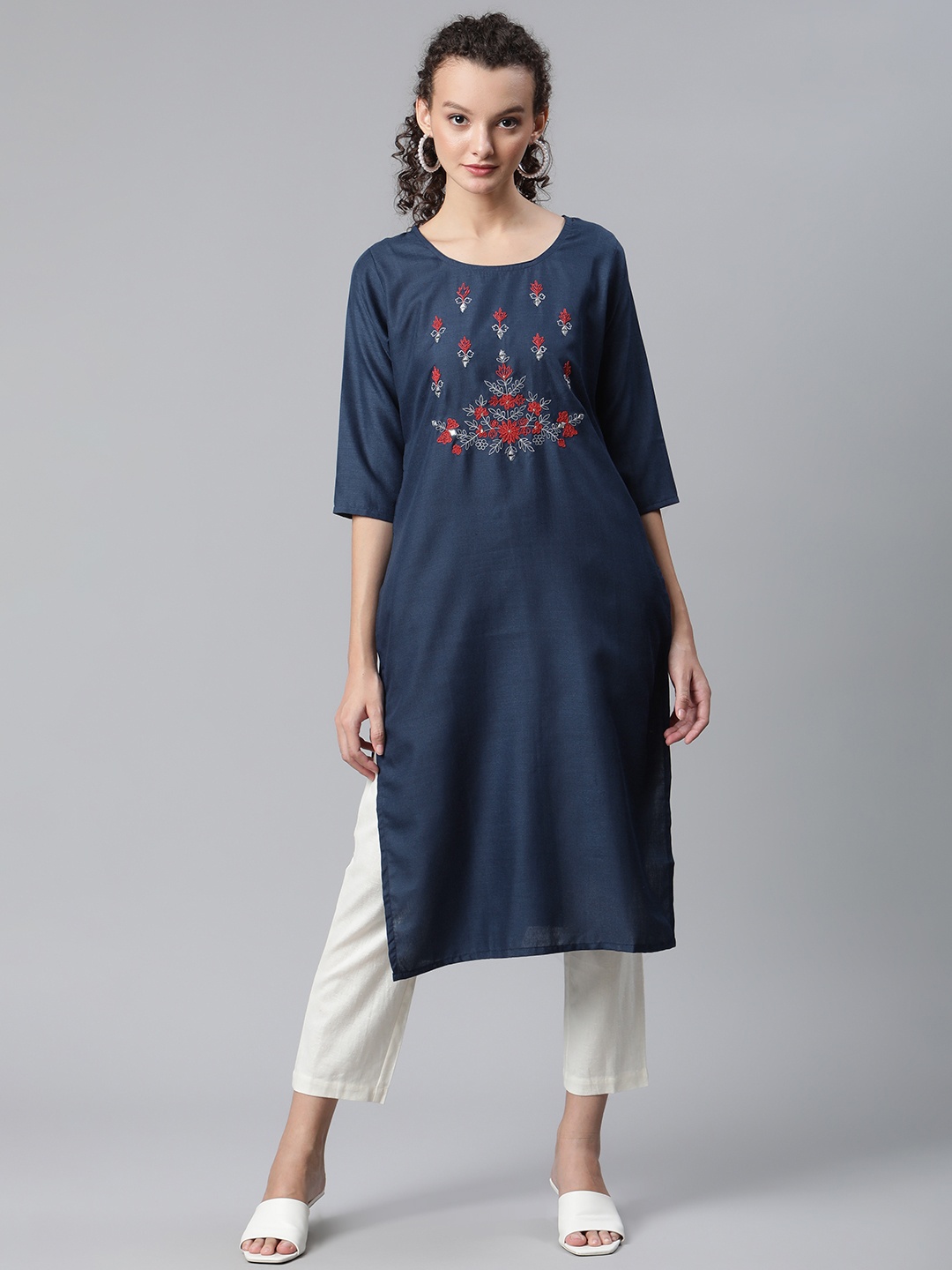 

Aarika Women Navy Blue & Red Embroidered Pure Cotton Kurta
