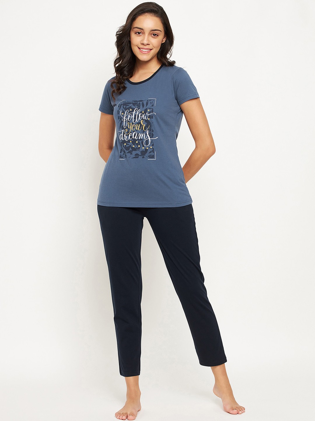 

Okane Women Blue & Black Printed Night suit