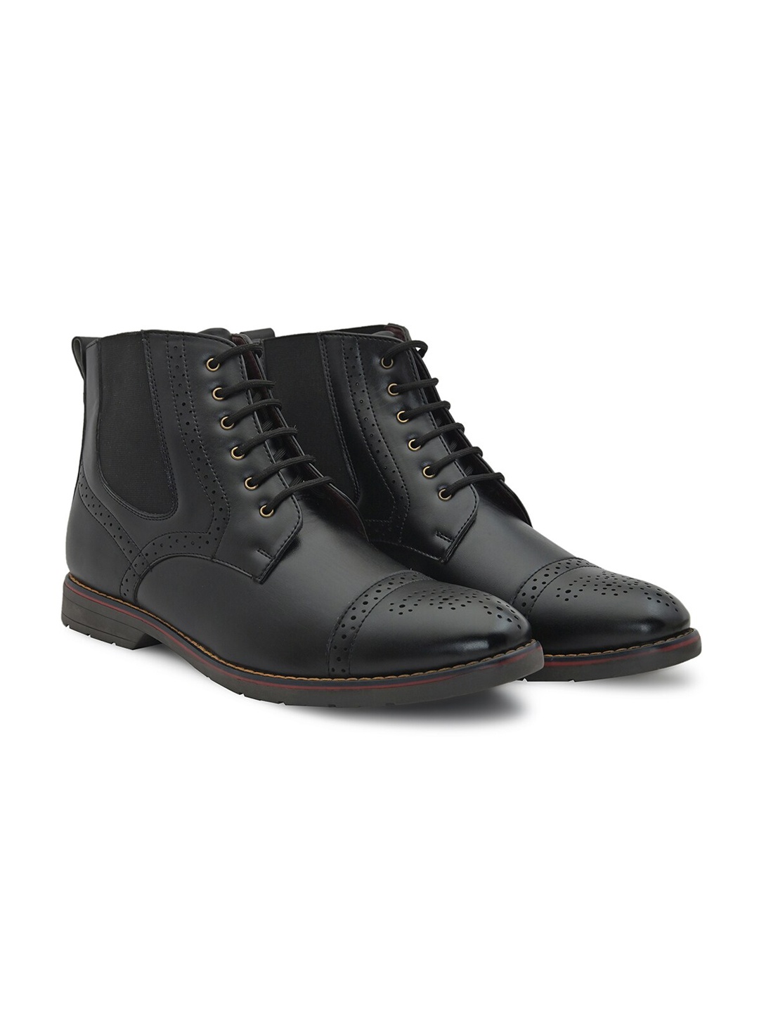 

Blammo Men Black Colourblocked Sneakers