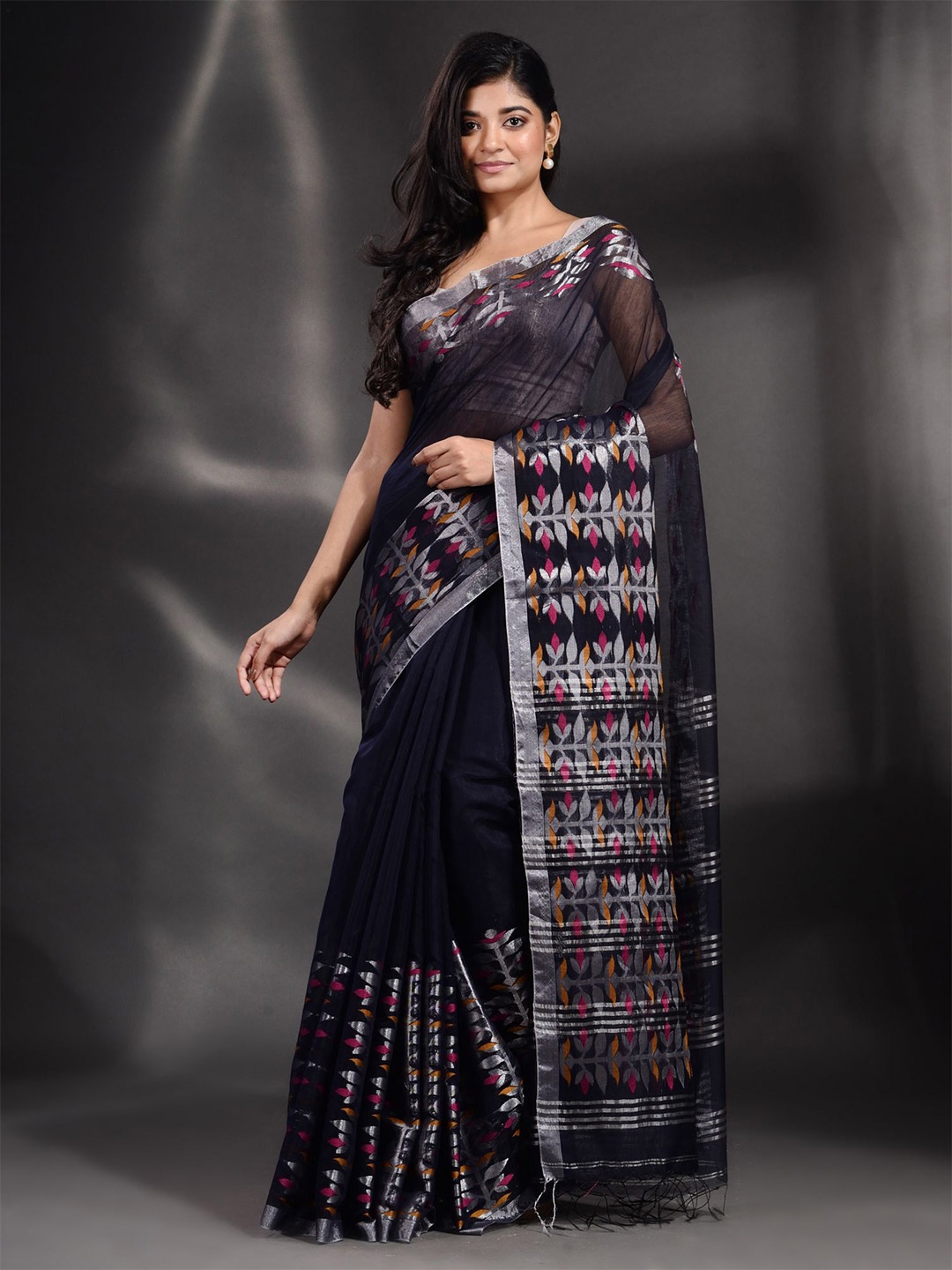 

Arhi Women Black & Pink Woven Design Zari Saree
