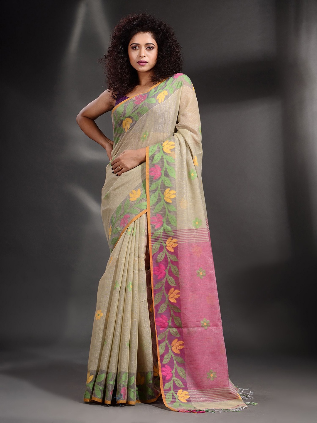 

Arhi Off White & Pink Woven Design Tissue Saree