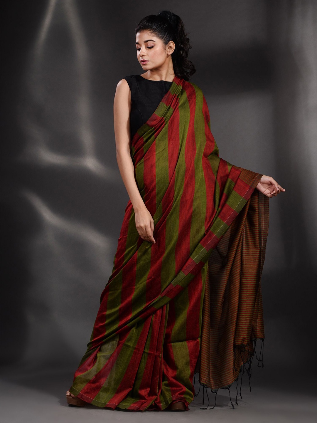 

Arhi Red & Green Striped Pure Cotton Saree