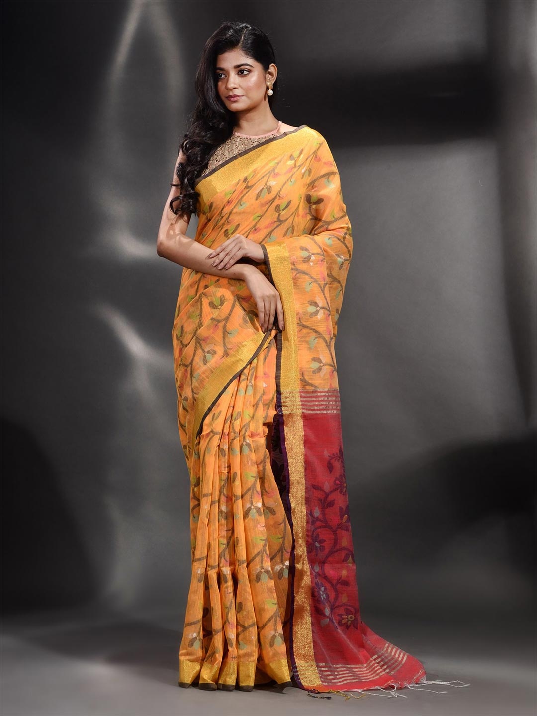 

Arhi Yellow & Gold-Toned Woven Design Zari Pure Cotton Saree