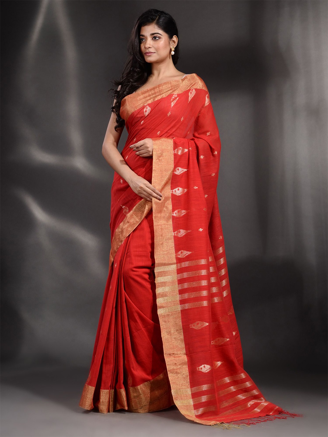 

Arhi Red & Gold-Toned Woven Design Pure Cotton Saree