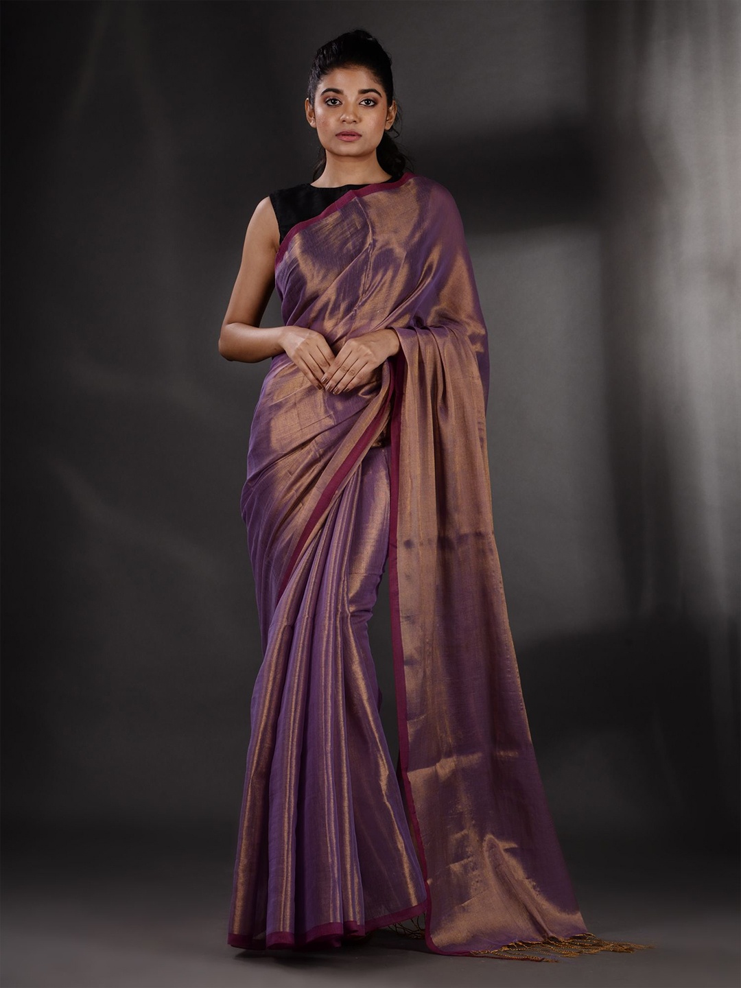 

Arhi Women Purple & Gold-Toned Woven Design Zari Tissue Saree