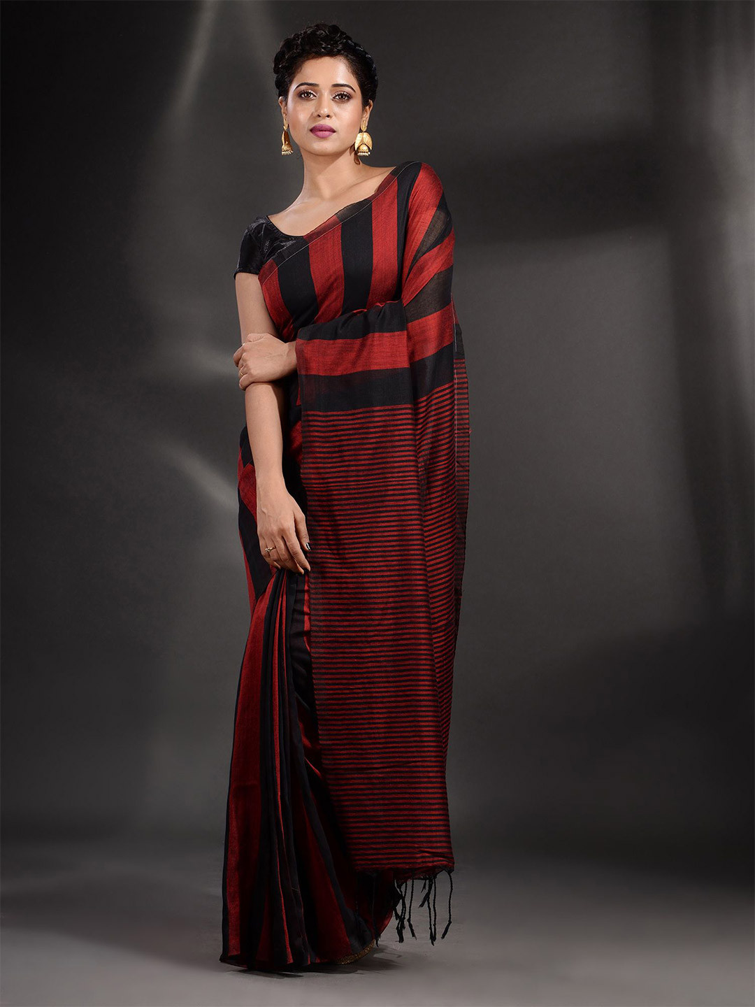 

Arhi Women Red & Black Striped Pure Cotton Saree