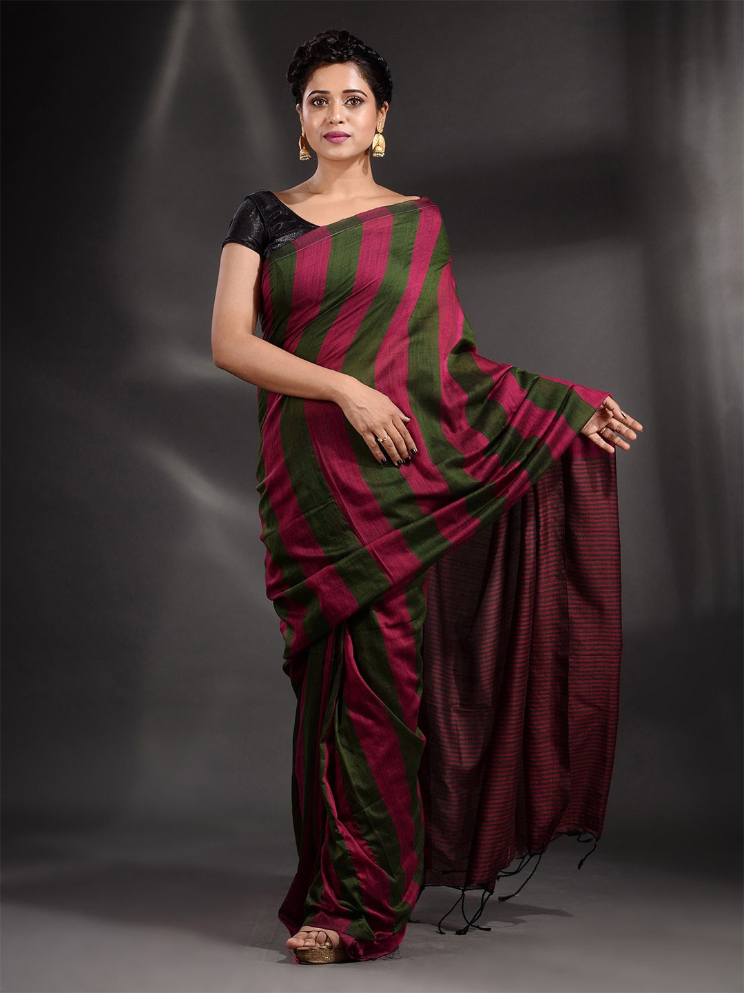 

Arhi Green & Pink Striped Pure Cotton Saree