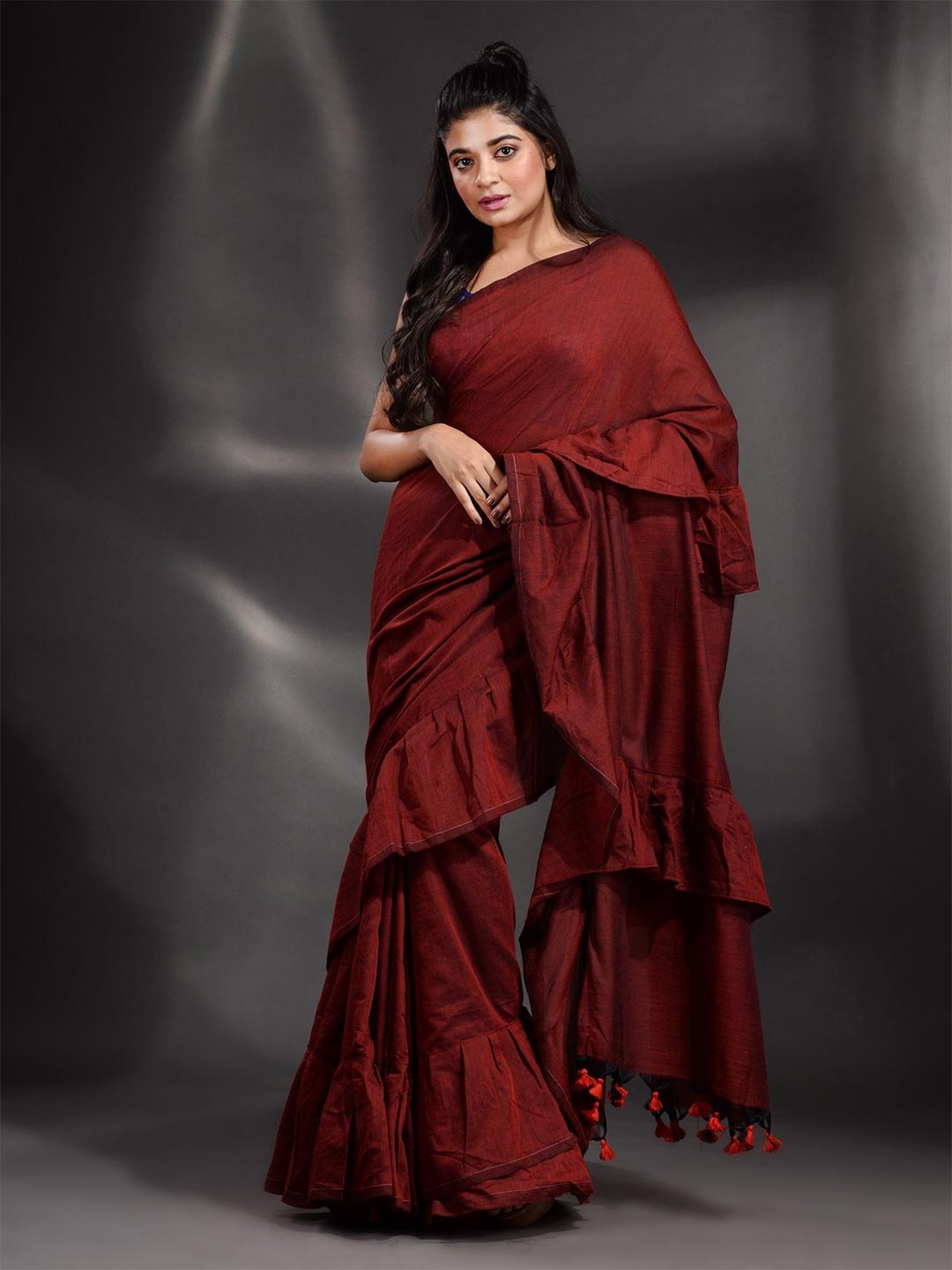 

Arhi Women Maroon Woven Design Pure Cotton Saree