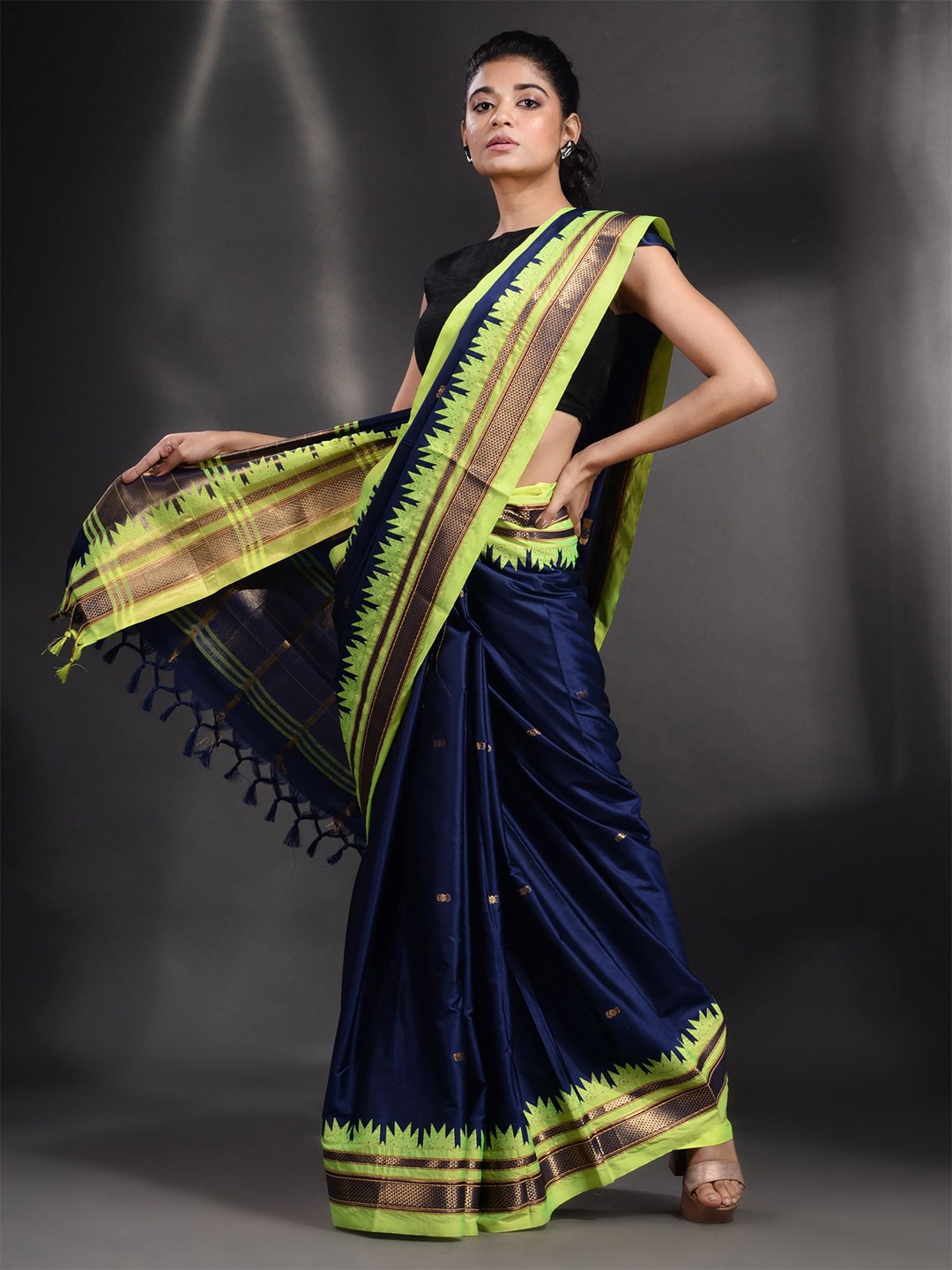 

Arhi Women Blue & Green Woven Design Zari Pure Silk Saree