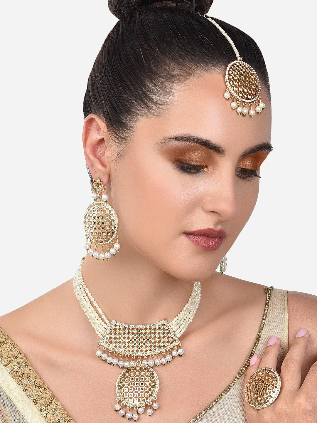 

Zaveri Pearls wome's Gold-Plated Green & White Pearls Beaded Jewellery Set