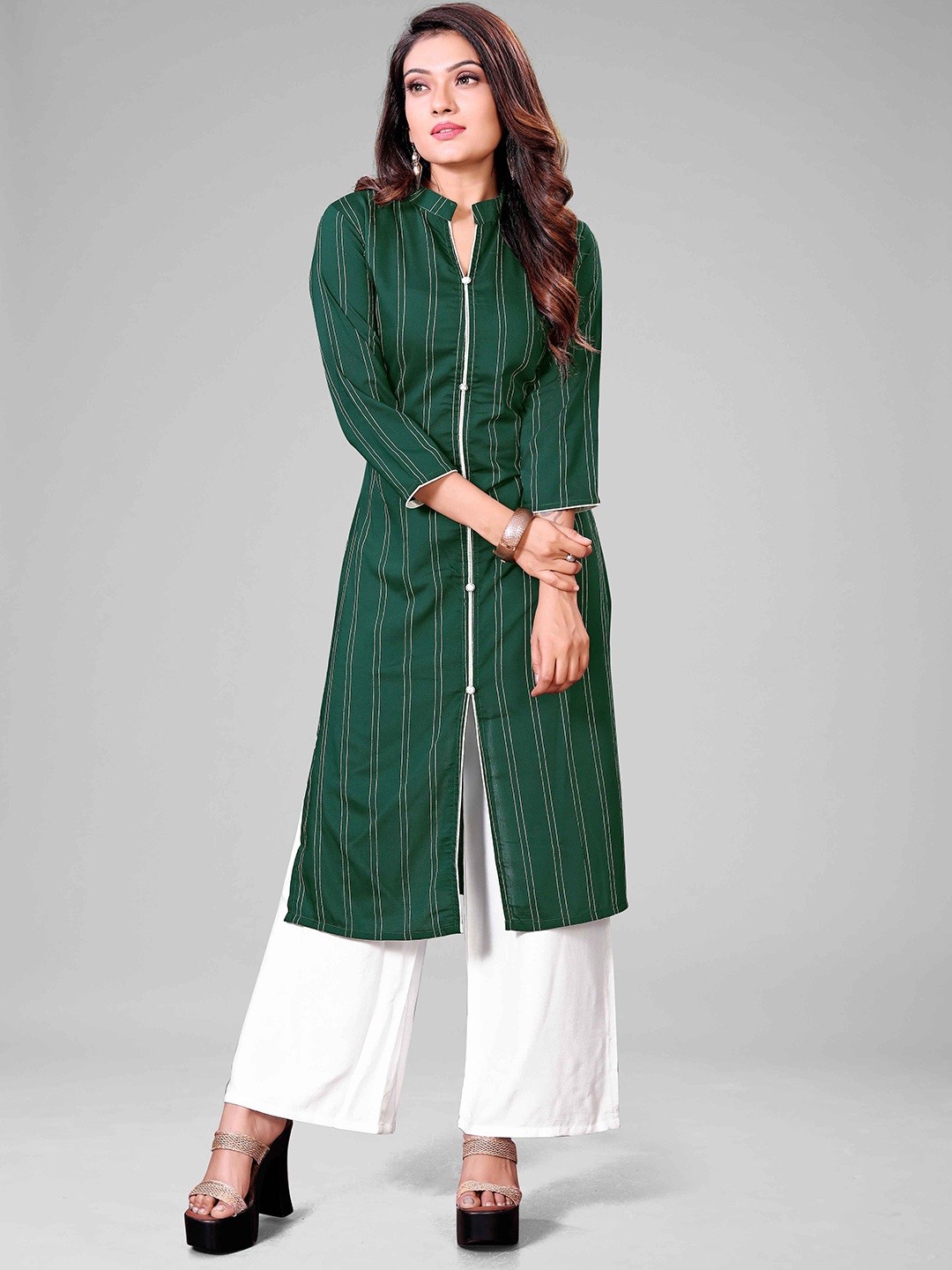 

RACHNA Women Green Kurta with Palazzos
