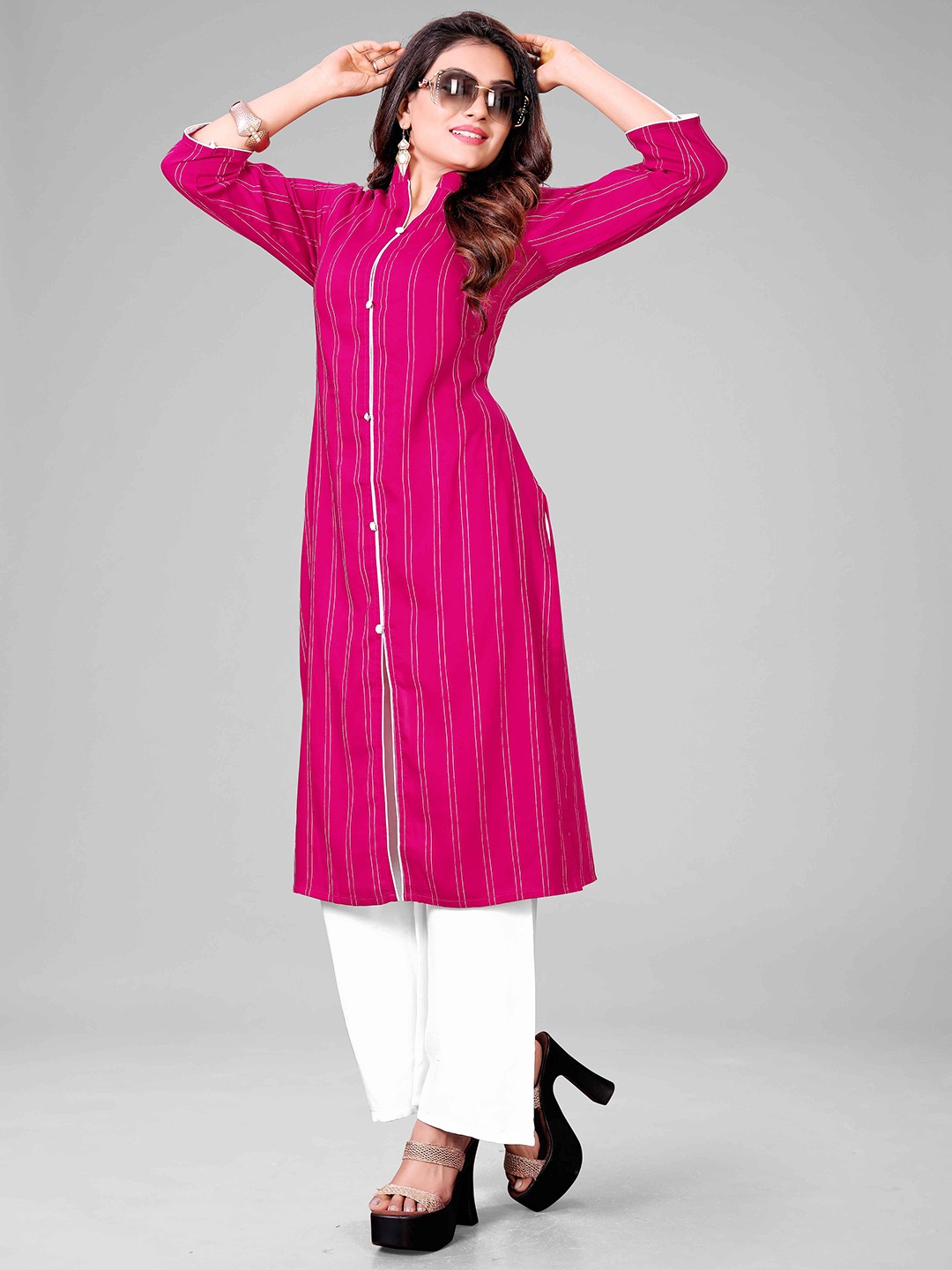 

RACHNA Women Pink Panelled Kurti with Trousers