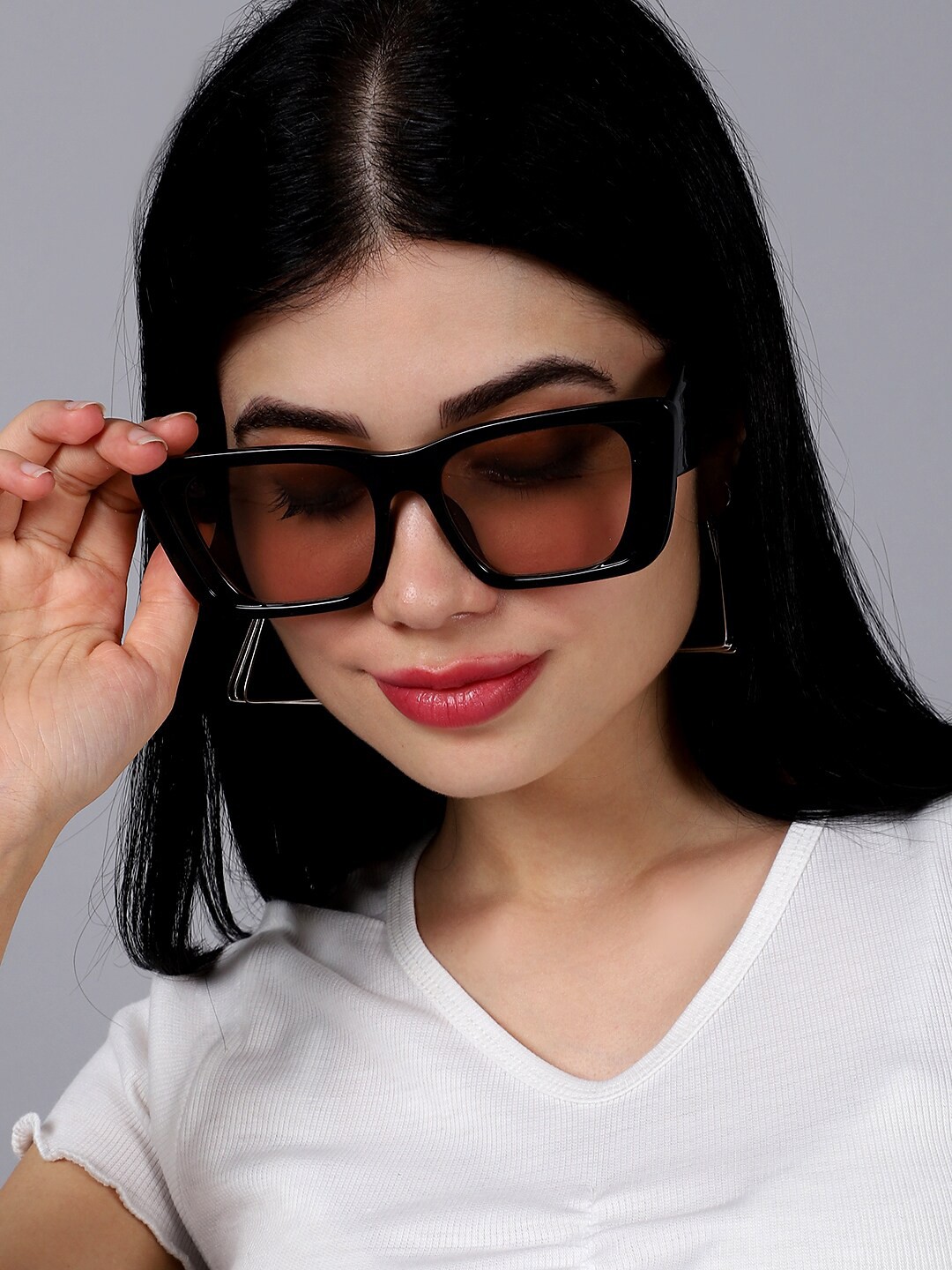 

QUIRKY Unisex Grey Lens & Black Rectangle Sunglasses With UV Protected Lens