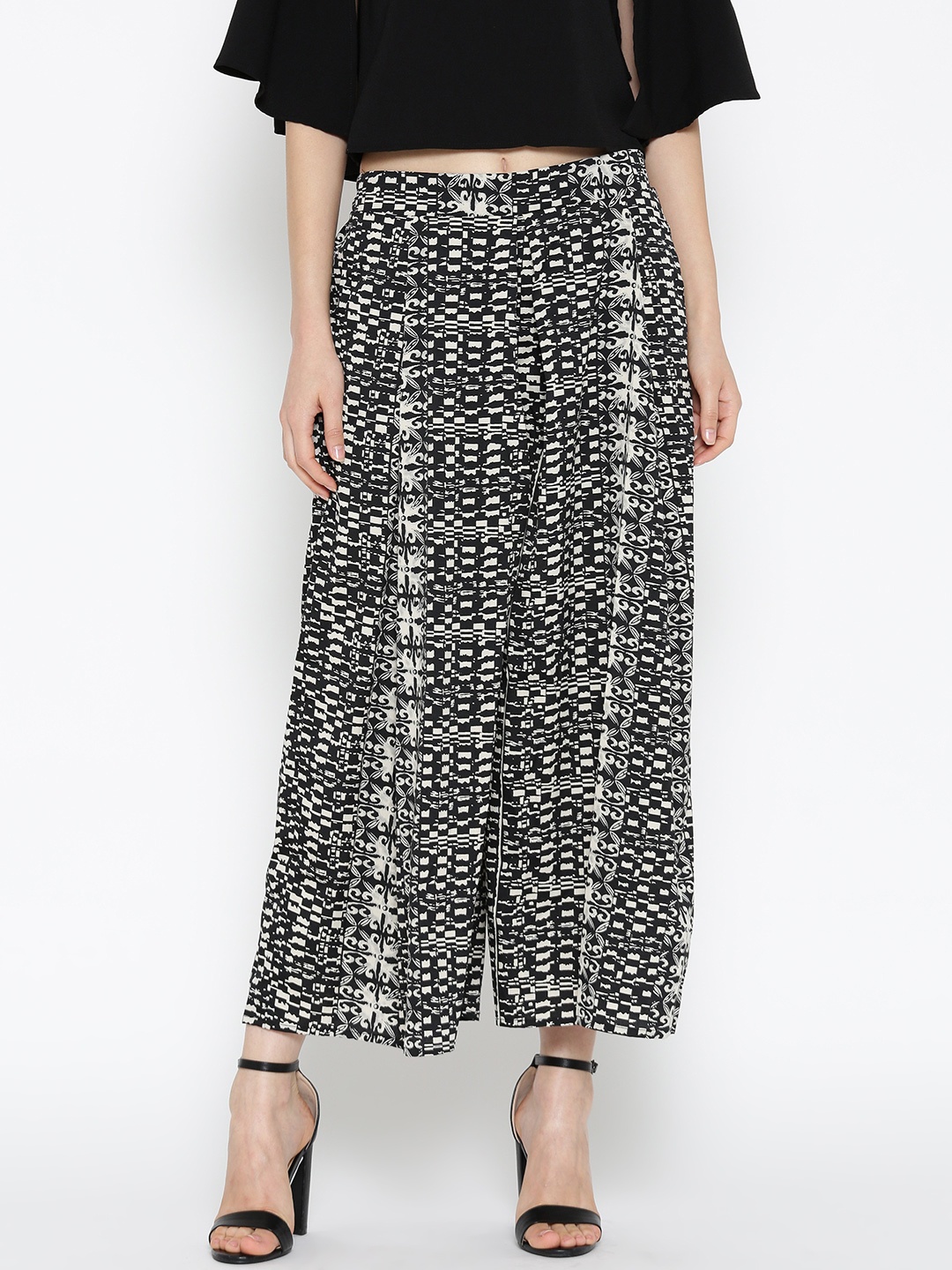 

Sera Women Black & Off-White Printed Flared Palazzos