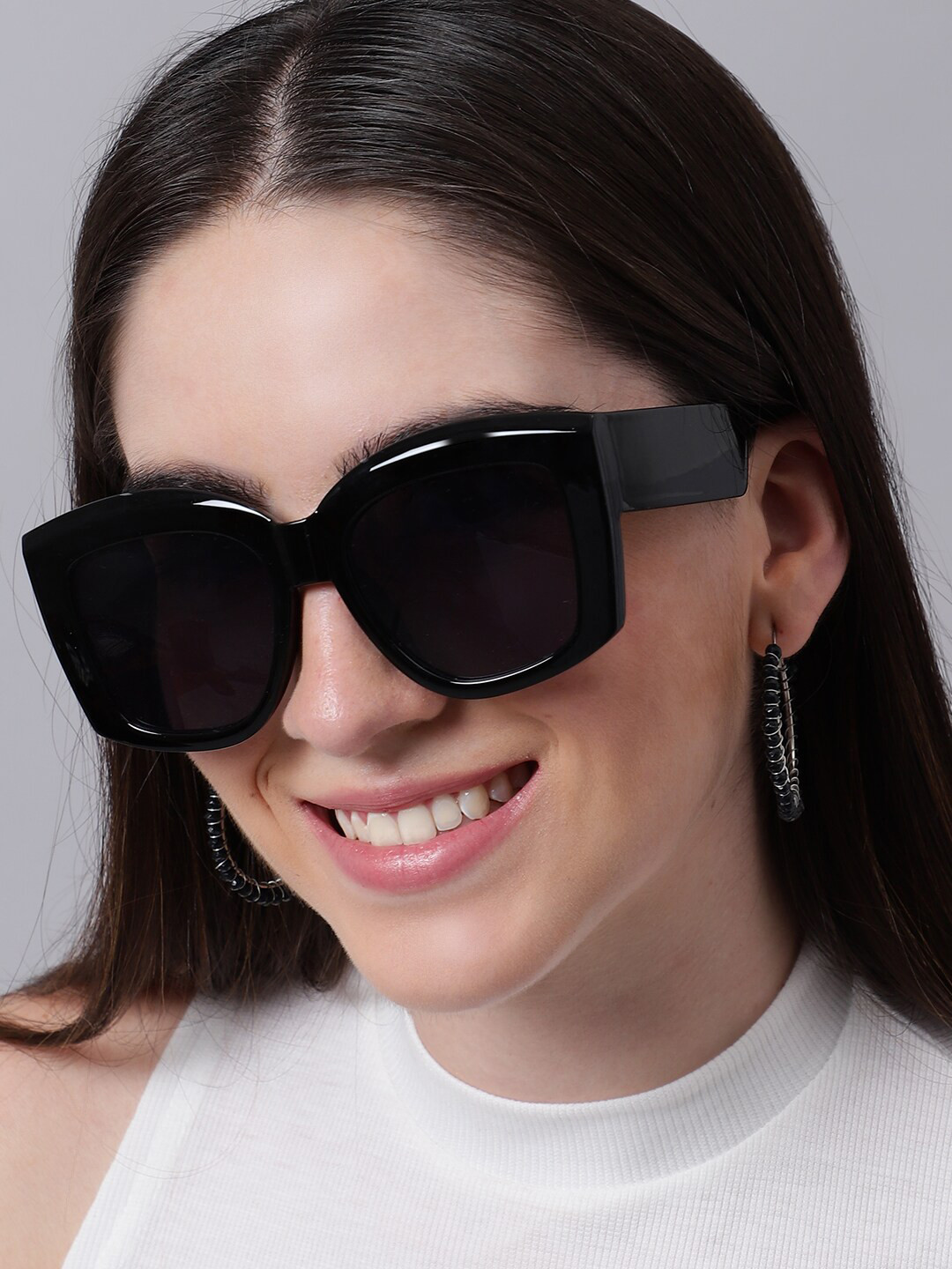 

QUIRKY Unisex Black Lens & Black Oversized Sunglasses with UV Protected Lens QKY011A