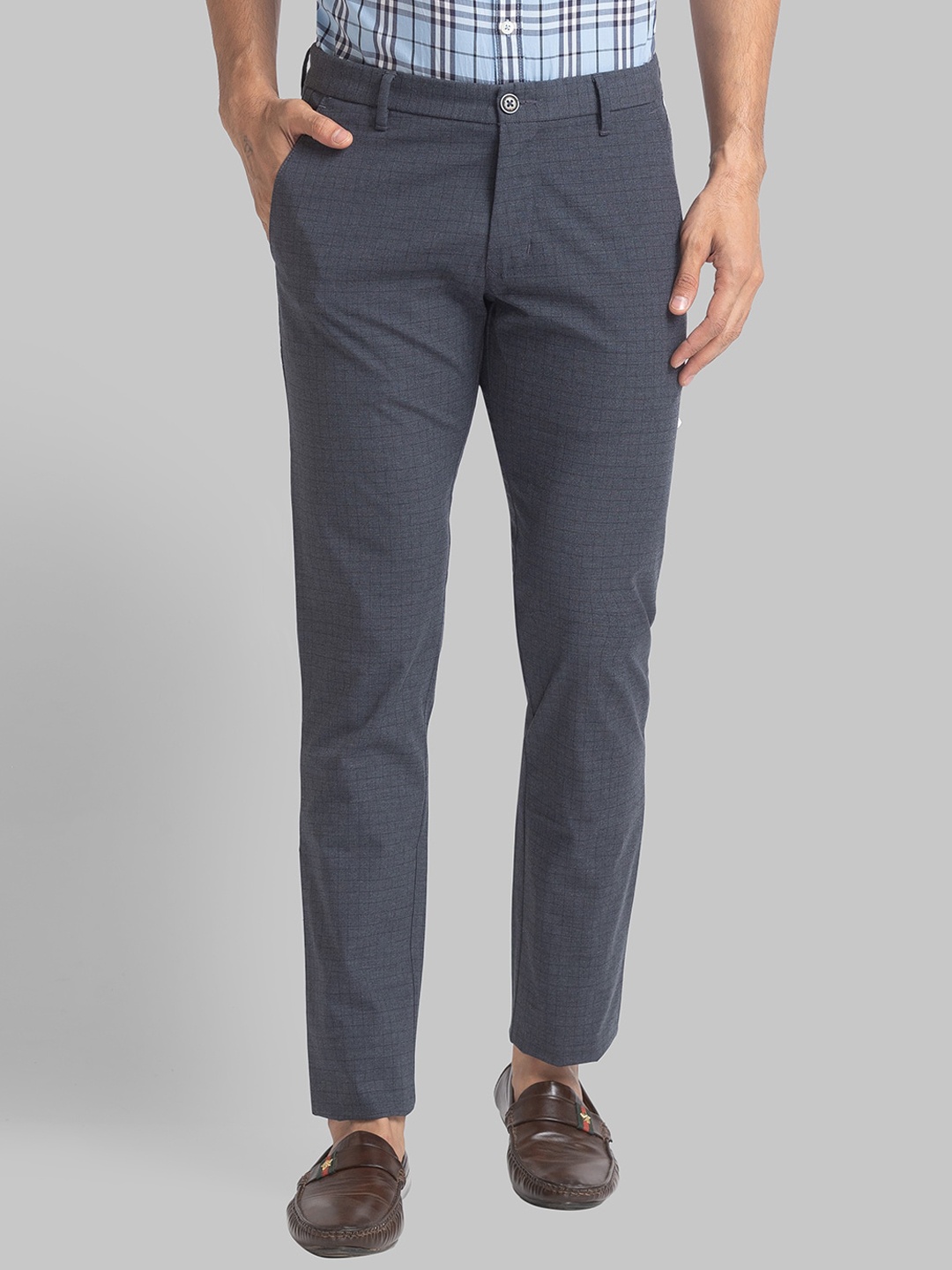 

Parx Men Grey Checked Tapered Fit Trousers