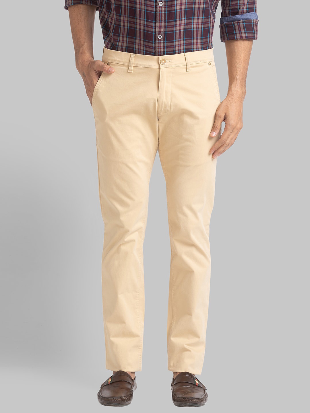 

Parx Men Beige Solid Trousers