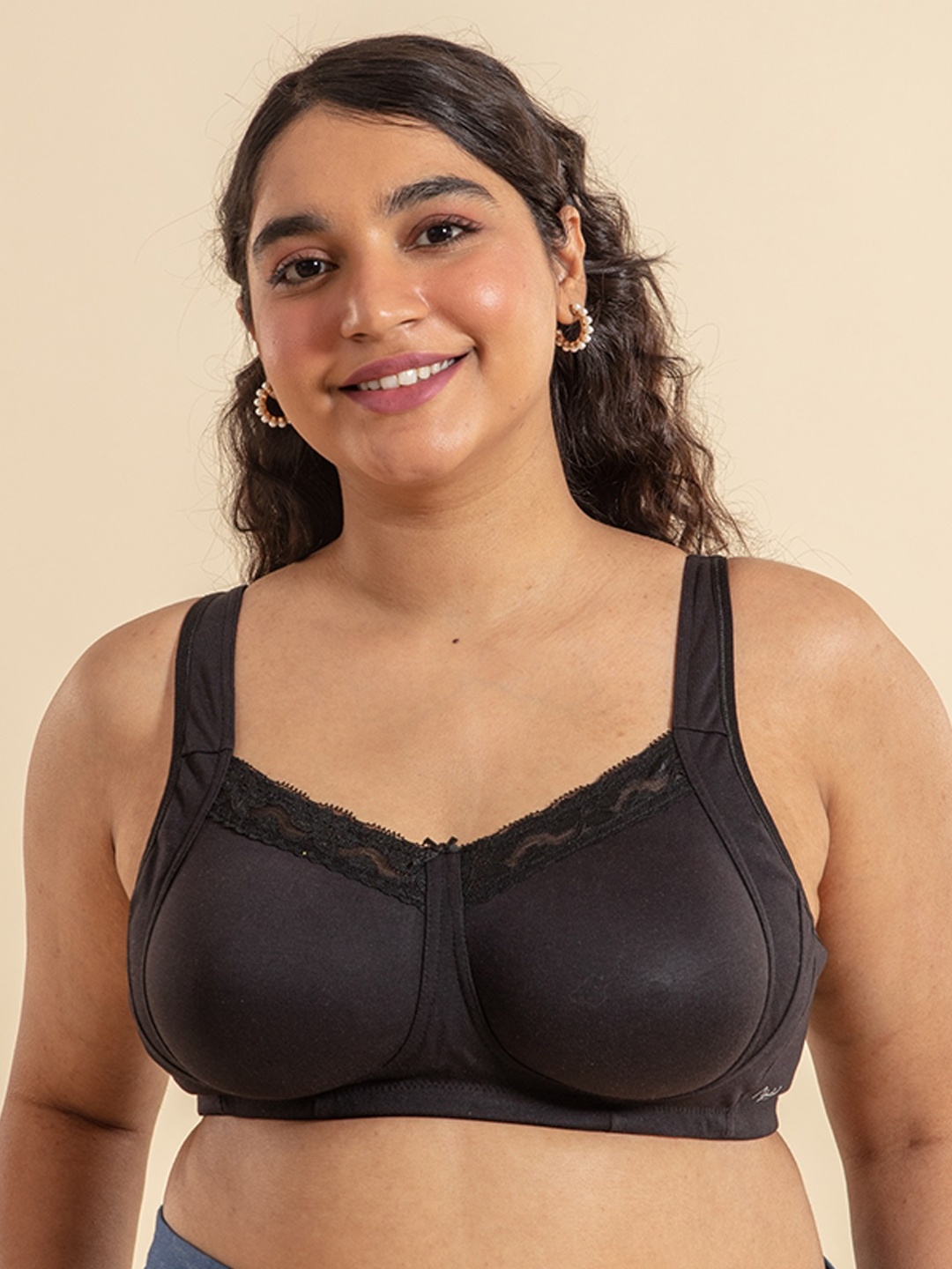 

Nykd women's Black seamless Bra