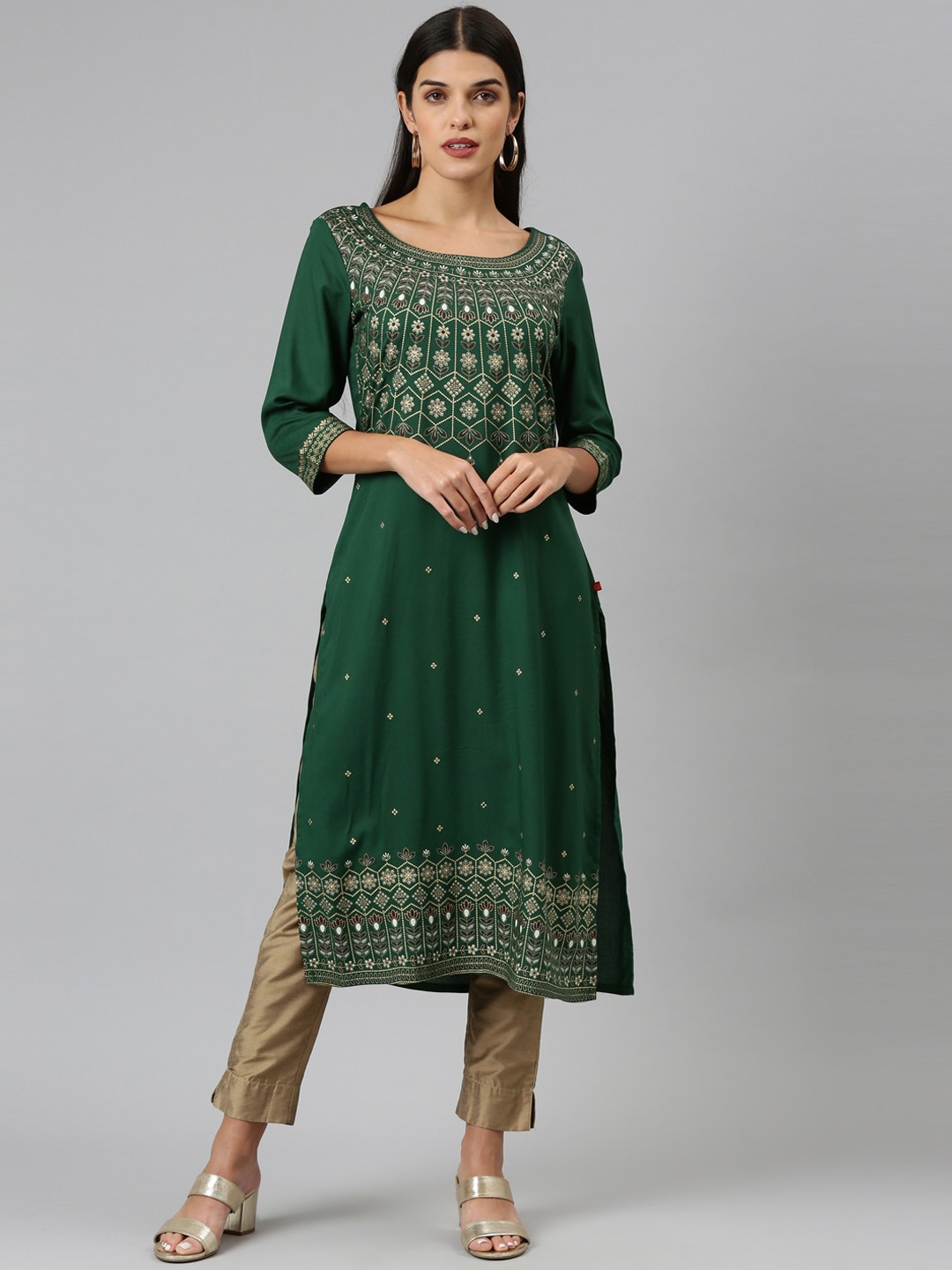 

Marcia Women Green Geometric Printed Flared Sleeves Kurta