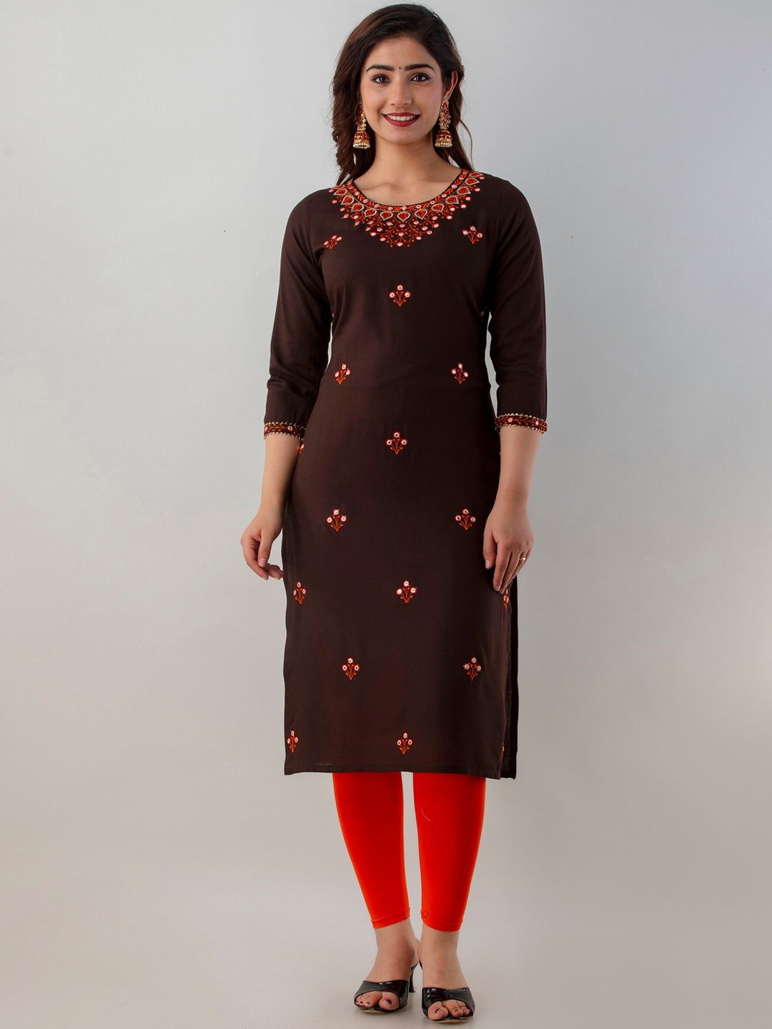 

Charu Women Brown Floral Embroidered Thread Work Kurta