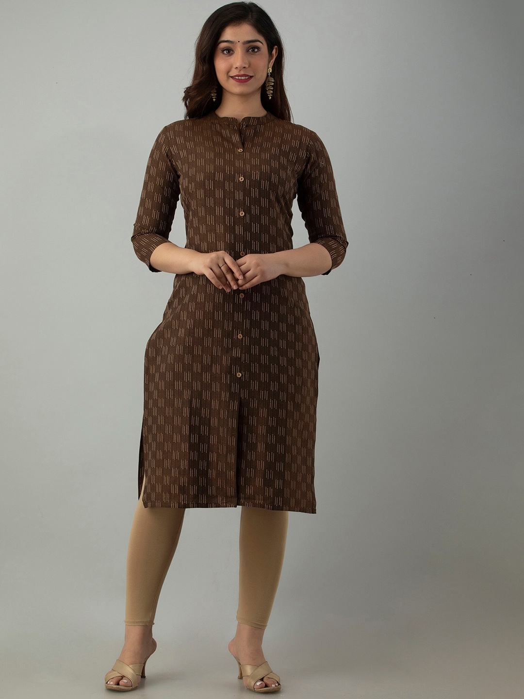 

Charu Women Brown Geometric Thread Work Kurta