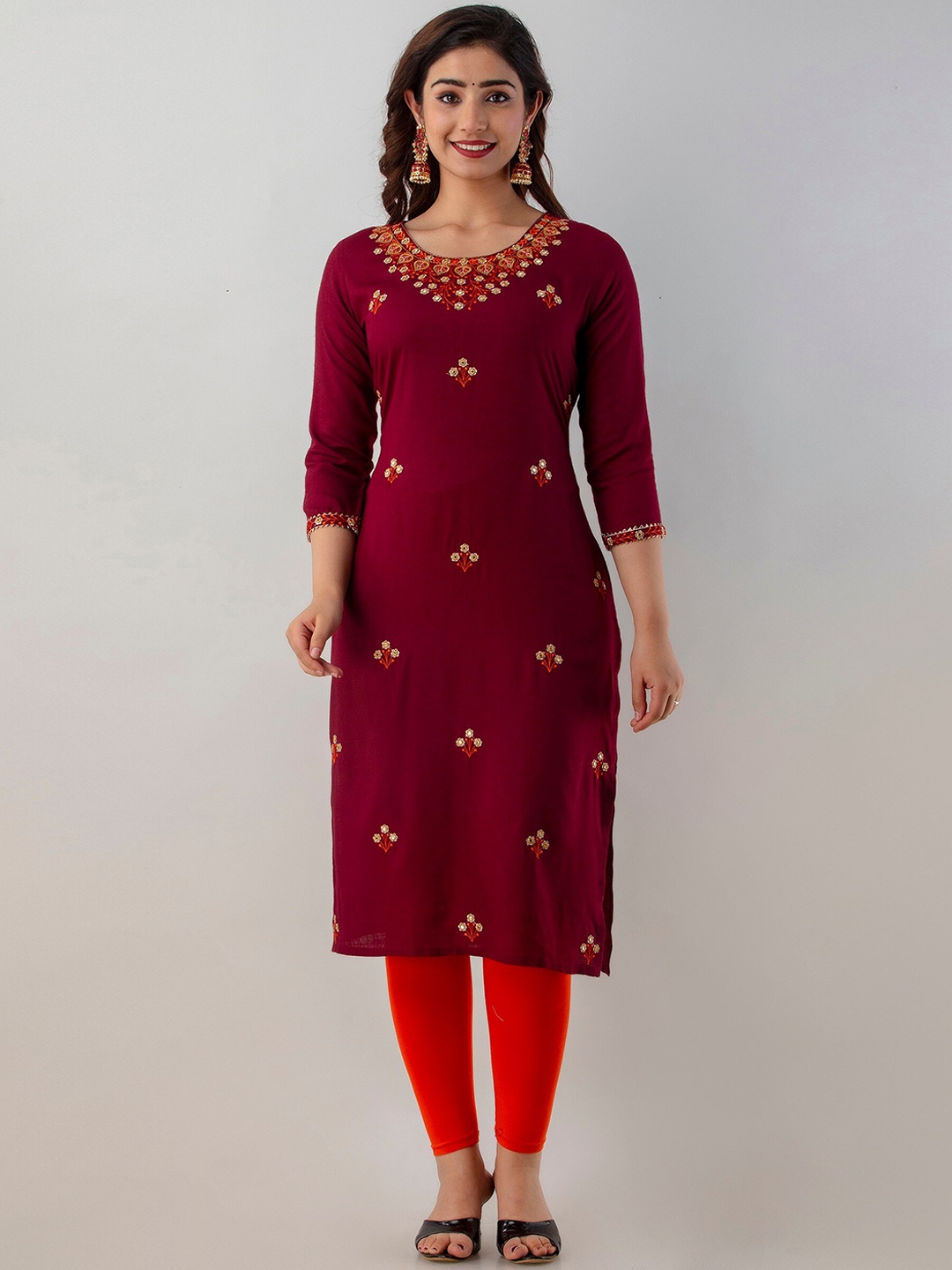 

Charu Women Maroon Flared Sleeves Thread Work Kurta