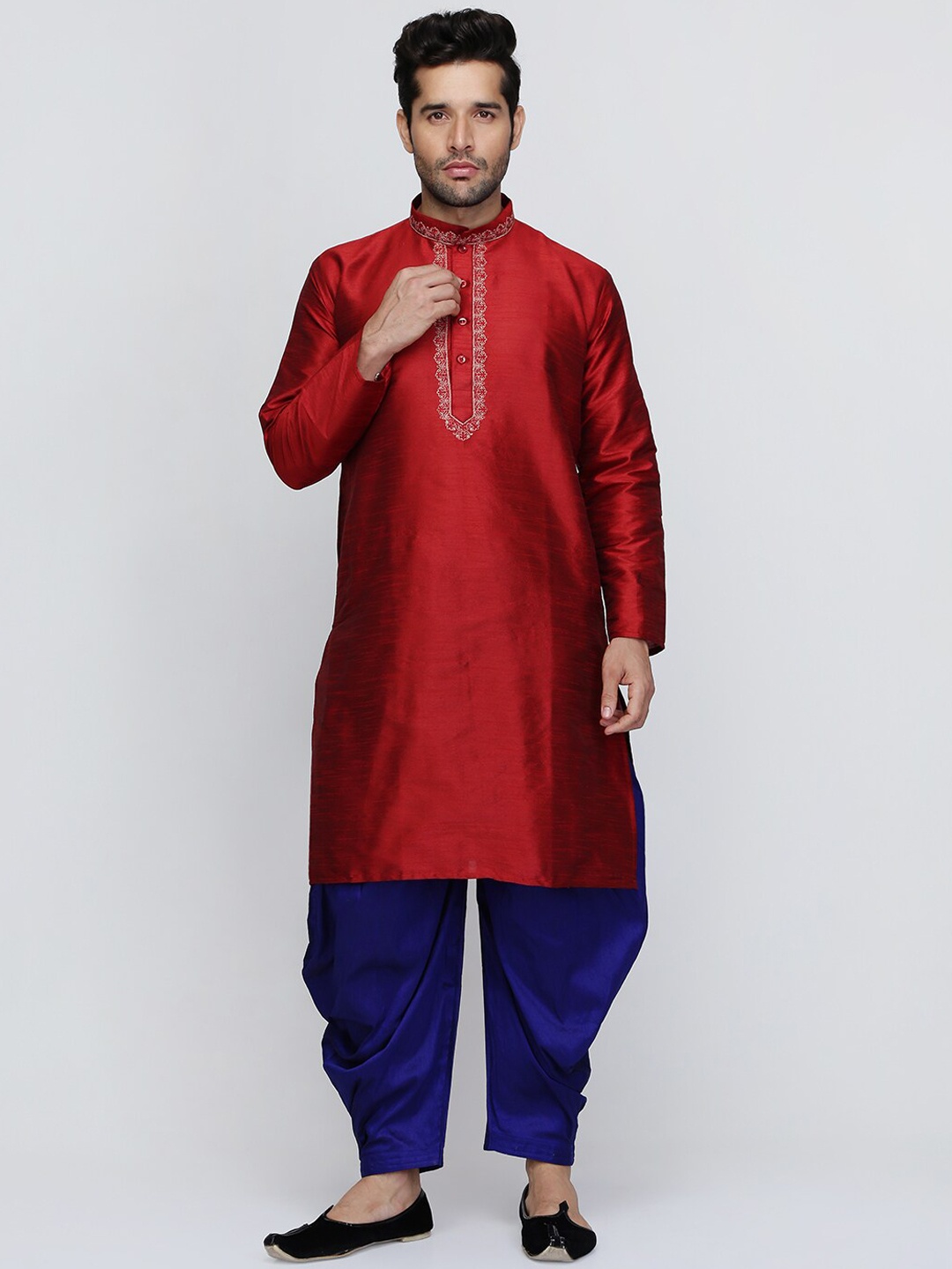 

ROYAL KURTA Men Maroon & Blue Dupion Silk Kurta with Salwar