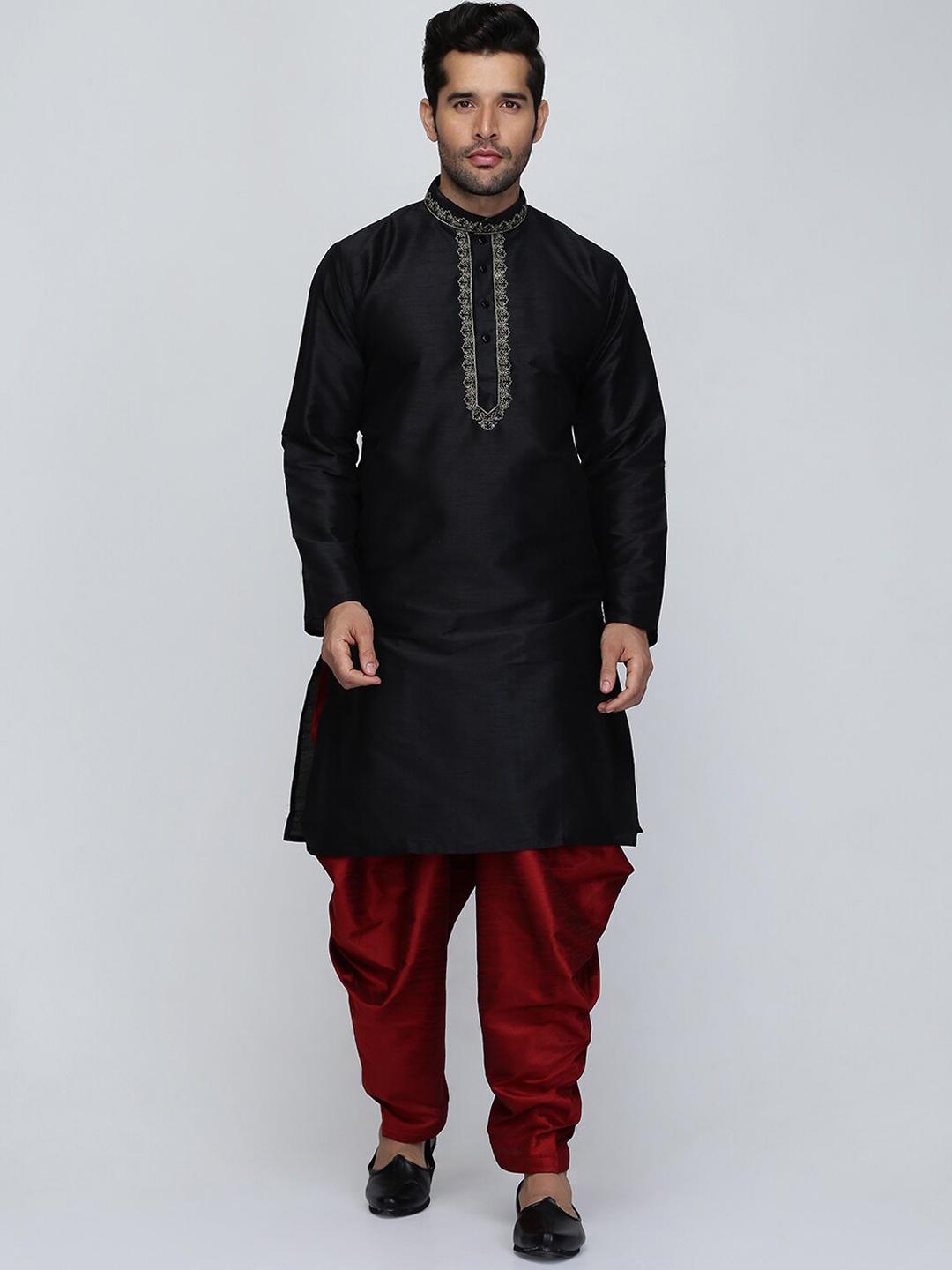 

ROYAL KURTA Men Black & Maroon Dupion Silk Kurta with Patiala