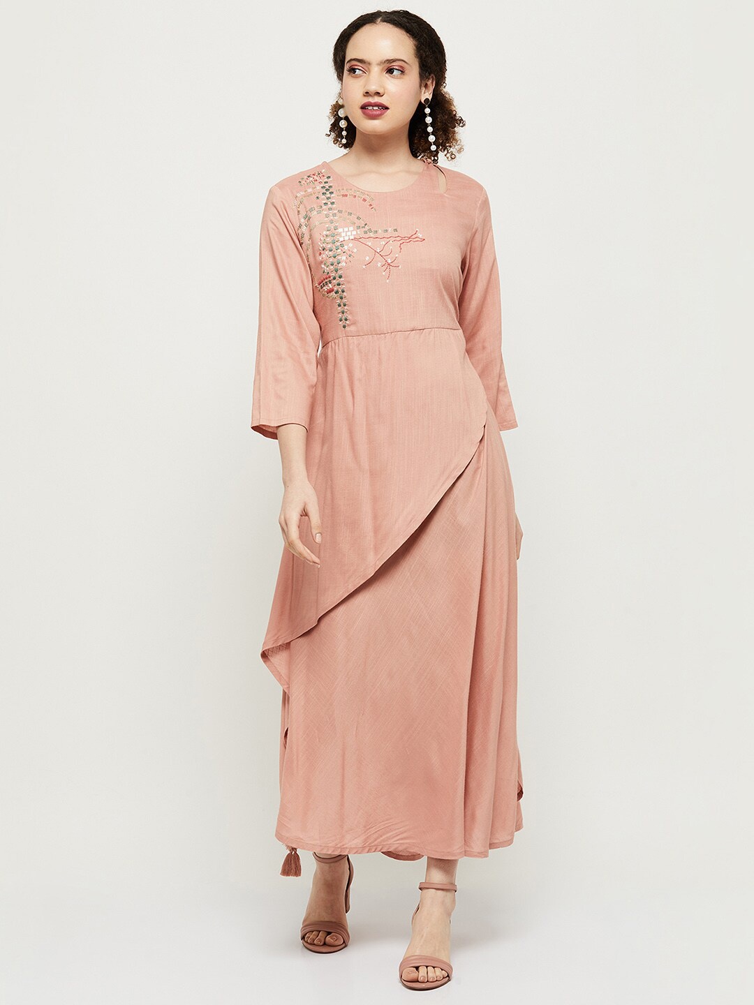 

max Peach-Coloured Floral Embroidered Maxi Dress