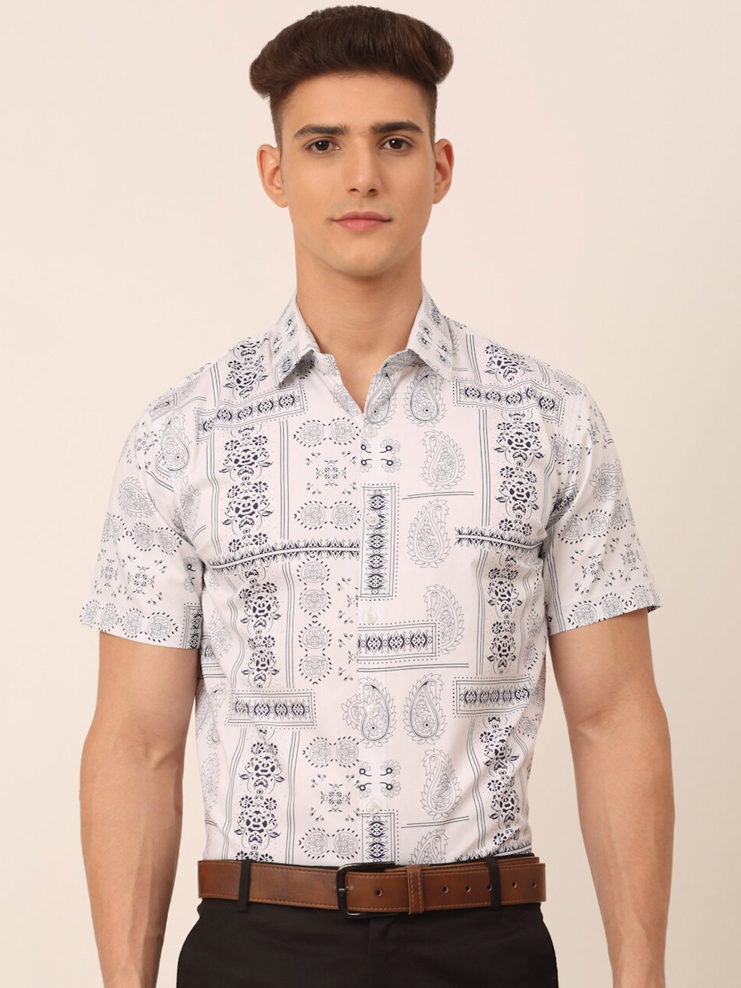 

JAINISH Men White Classic Regular Fit Printed Casual Shirt