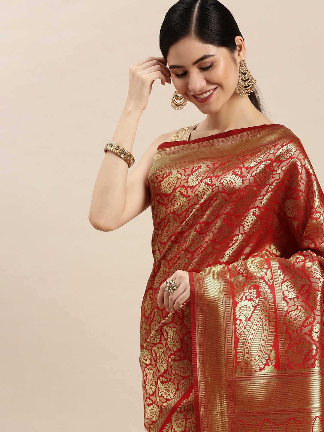 

Hinayat Fashion Red Ethnic Motifs Zari Silk Blend Banarasi Saree
