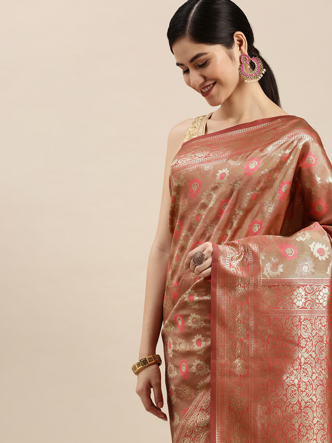 

Hinayat Fashion Pink Ethnic Motifs Zari Silk Blend Banarasi Saree