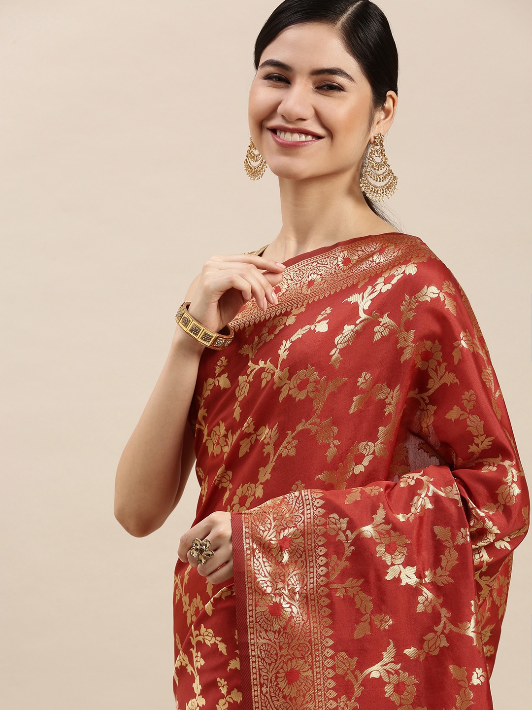 

Hinayat Fashion Red Ethnic Motifs Zari Silk Blend Banarasi Saree