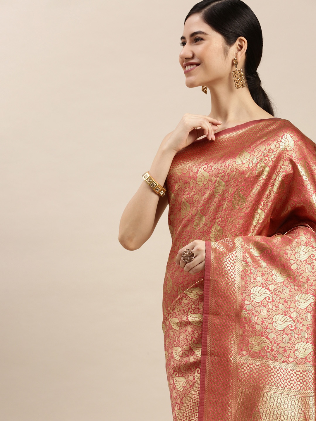 

Hinayat Fashion Pink Ethnic Motifs Zari Silk Blend Banarasi Saree