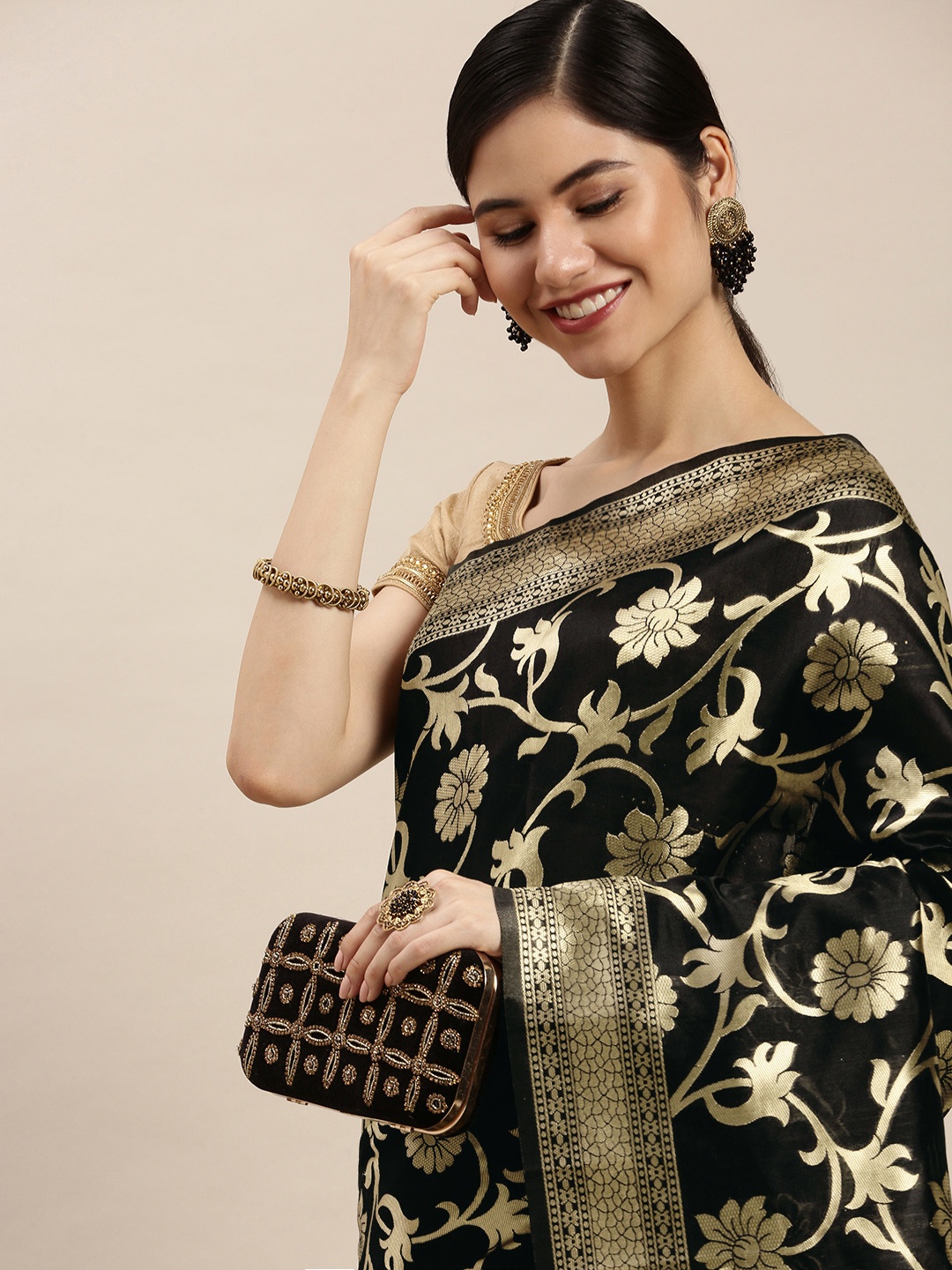 

Hinayat Fashion Black & Golden Woven Design Zari Saree