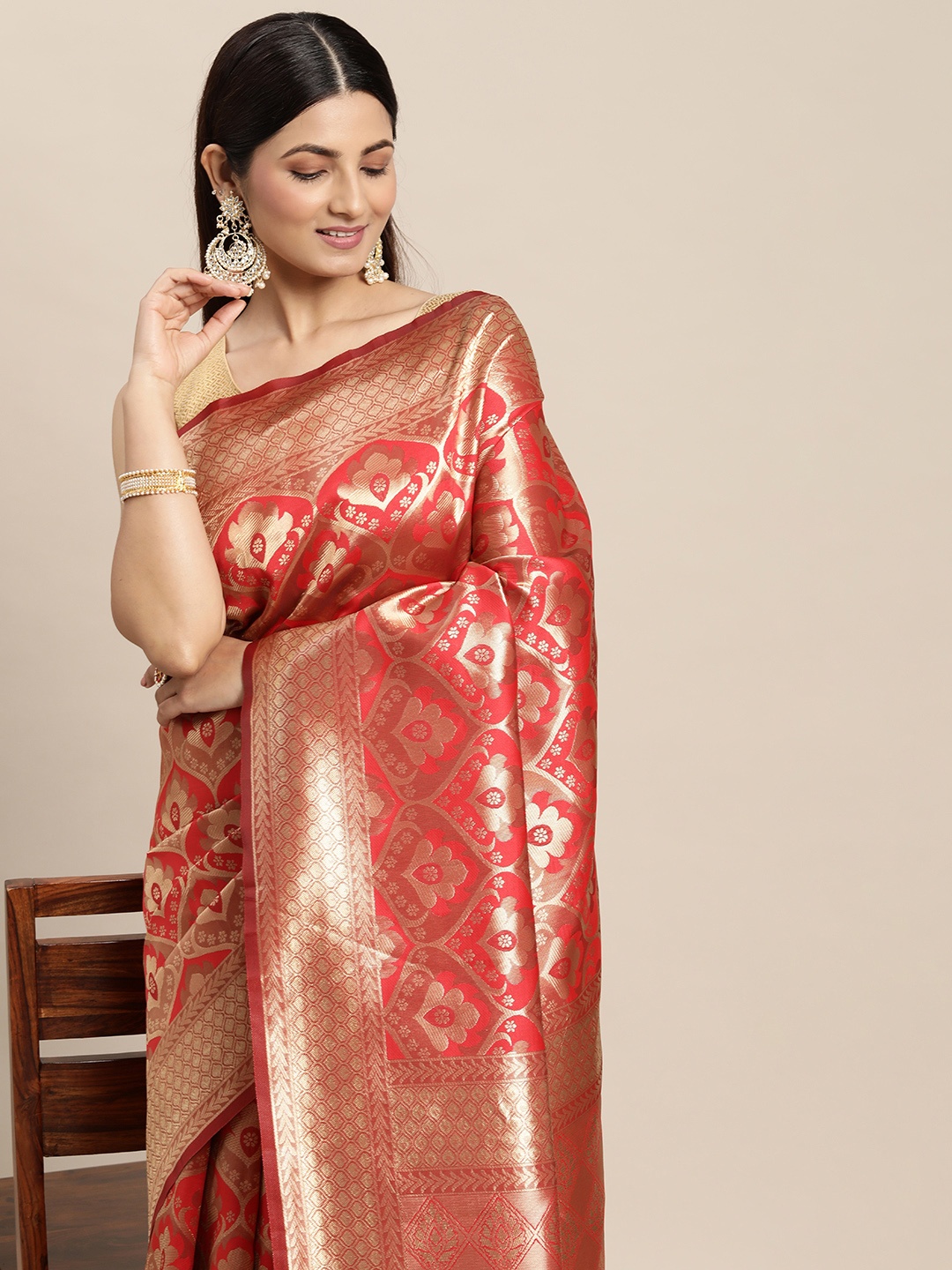 

Hinayat Fashion Red Ethnic Motifs Zari Silk Blend Banarasi Saree