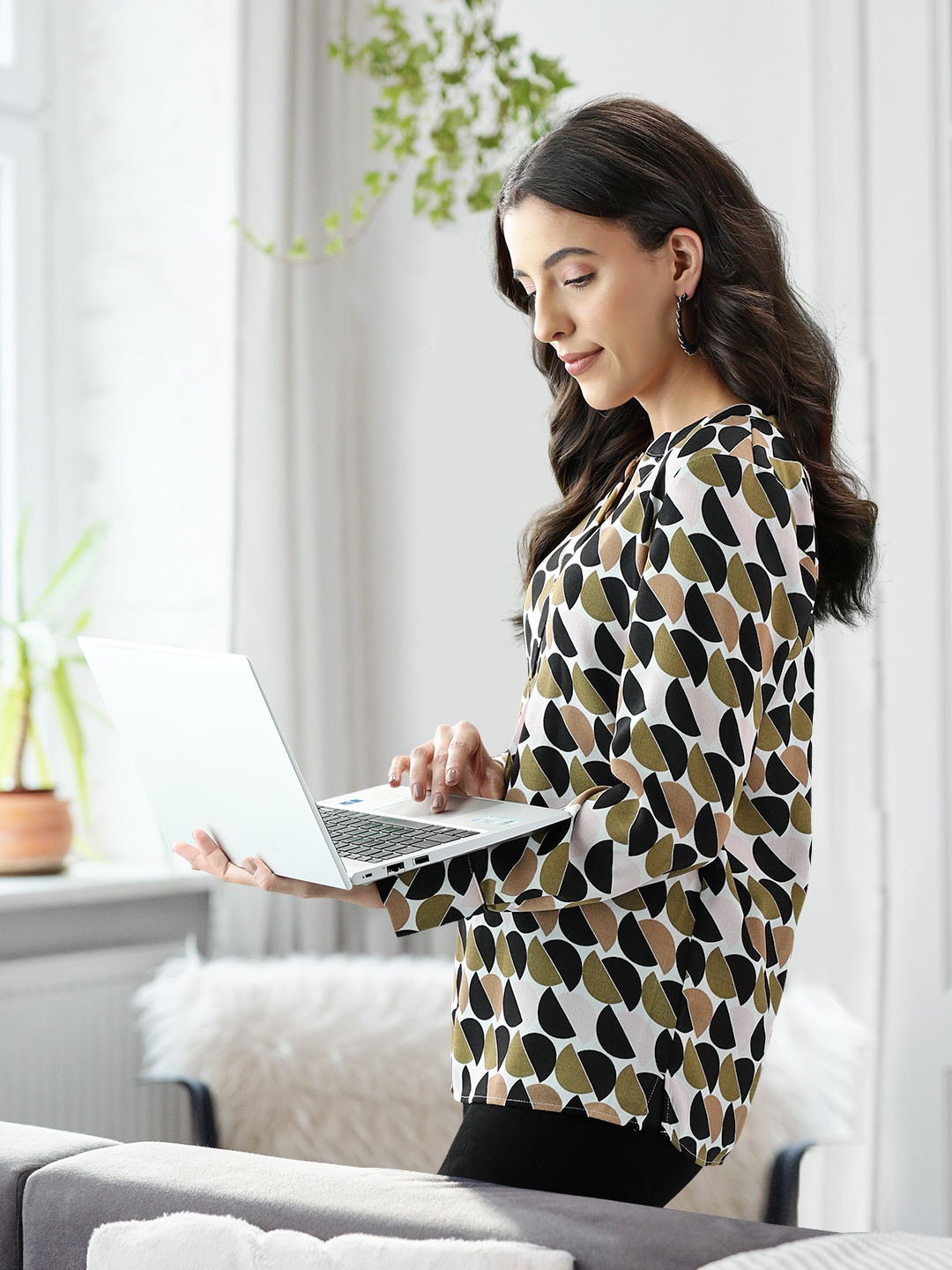 

Marks & Spencer White & Olive Green Geometric Print Top