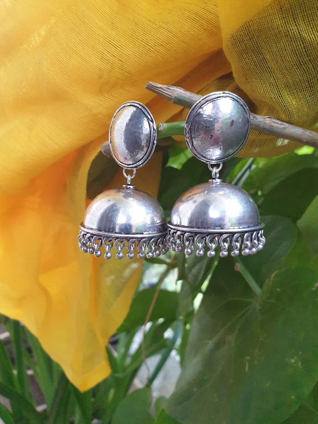 

FIROZA Silver-Toned Dome Shaped Jhumkas Earrings