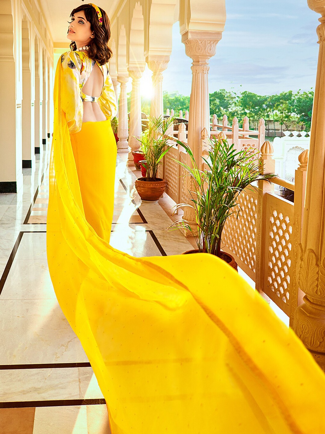 

Shaily Yellow & White Embellished Beads and Stones Pure Chiffon Saree