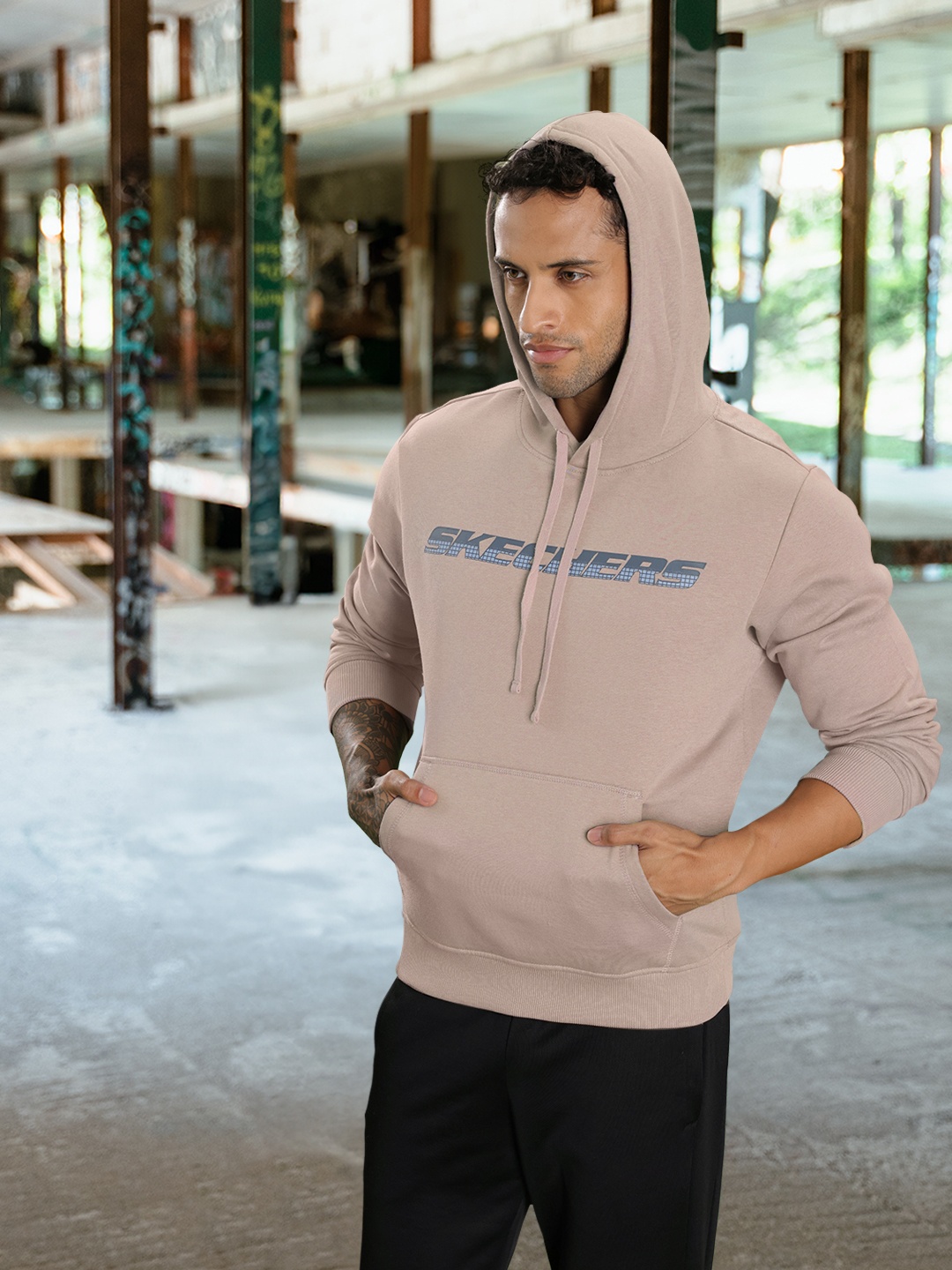 

SKECHERS Brand Logo Printed HERITAGE GRID PULLOV Hooded Lounge Sweatshirt, Taupe
