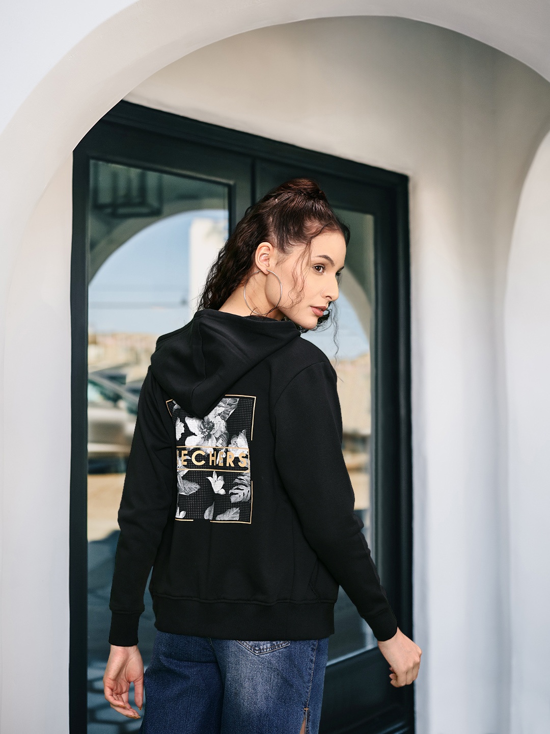 

Skechers Women Brand Logo Printed Hooded SKECHSWEATS MAGNOLIA DREAMS F Sporty Jacket, Black