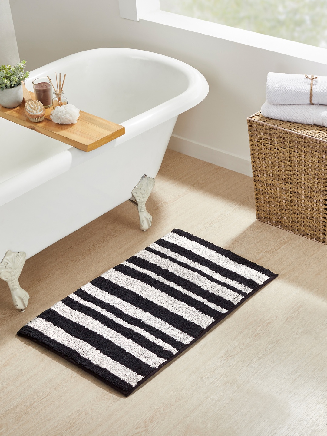 

Pano Black & White Stripe 1643 GSM Reversible Bath Rugs