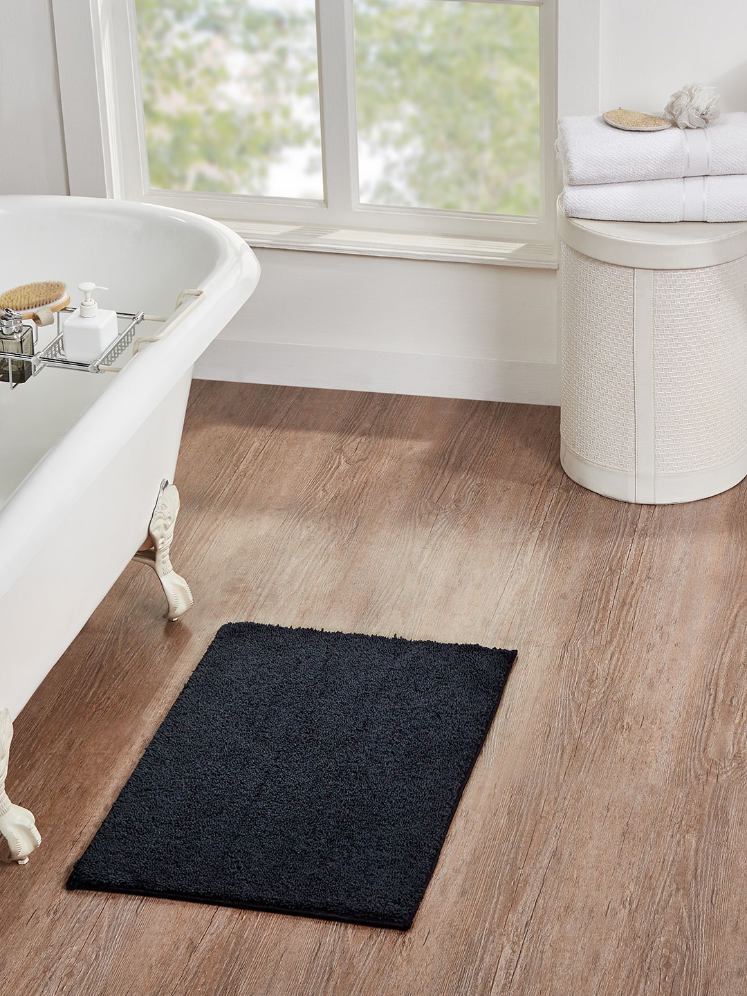 

Pano Black Solid 1450 GSM Bath Rug
