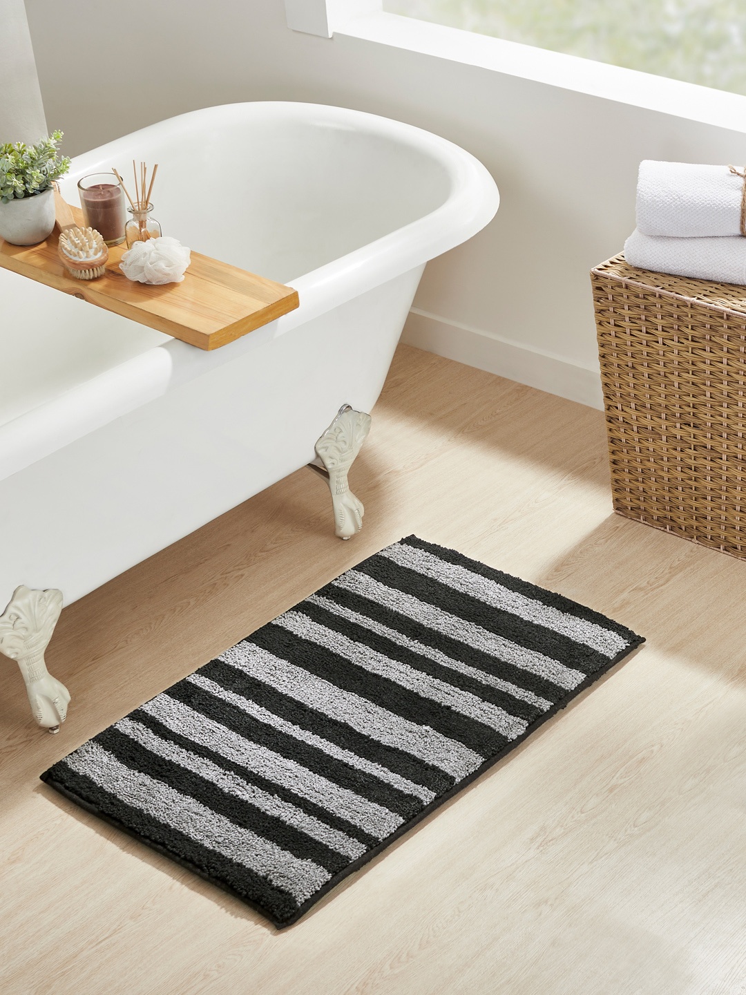 

Pano Black Self-Designed 1634 GSM Reversible Bath Rugs