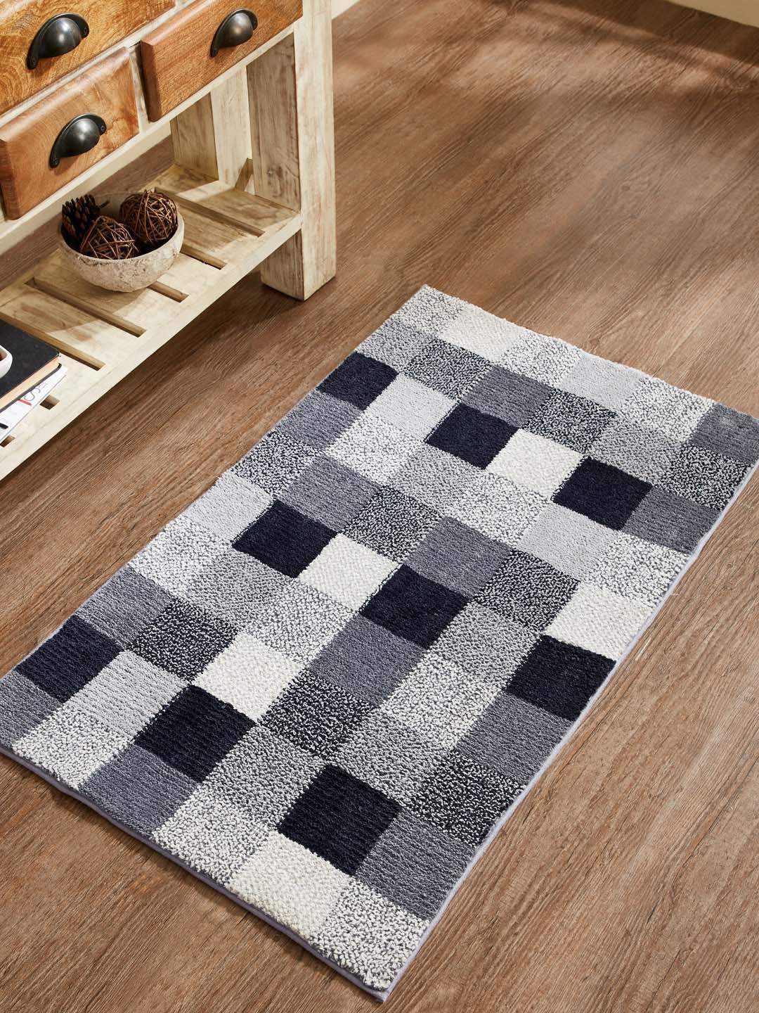 

Pano Off-White & Grey Checked Anti-Skid Bathmat