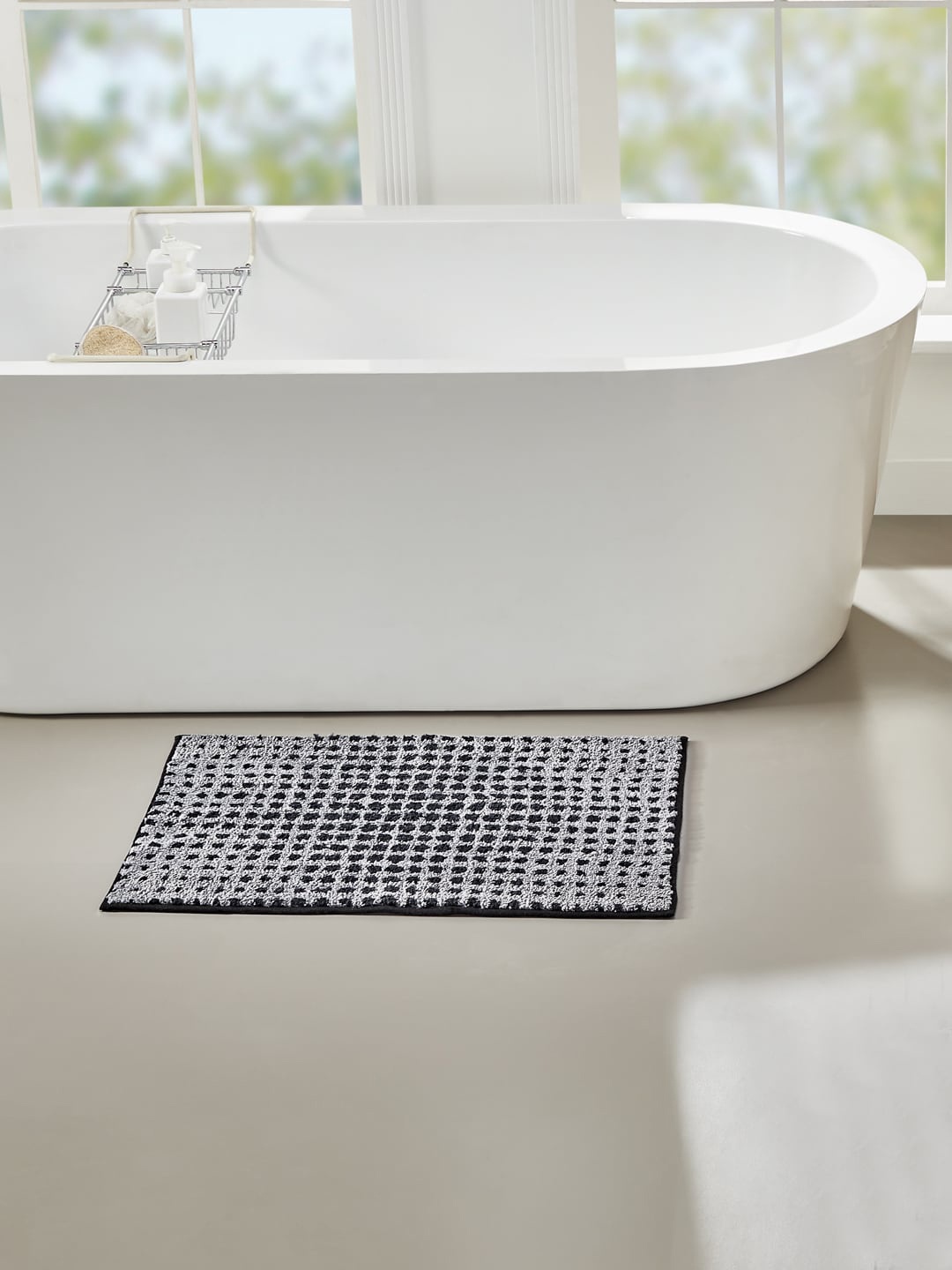 

Pano Grey-Colored & Black Patterned 1902 GSM Bath Rugs, Silver