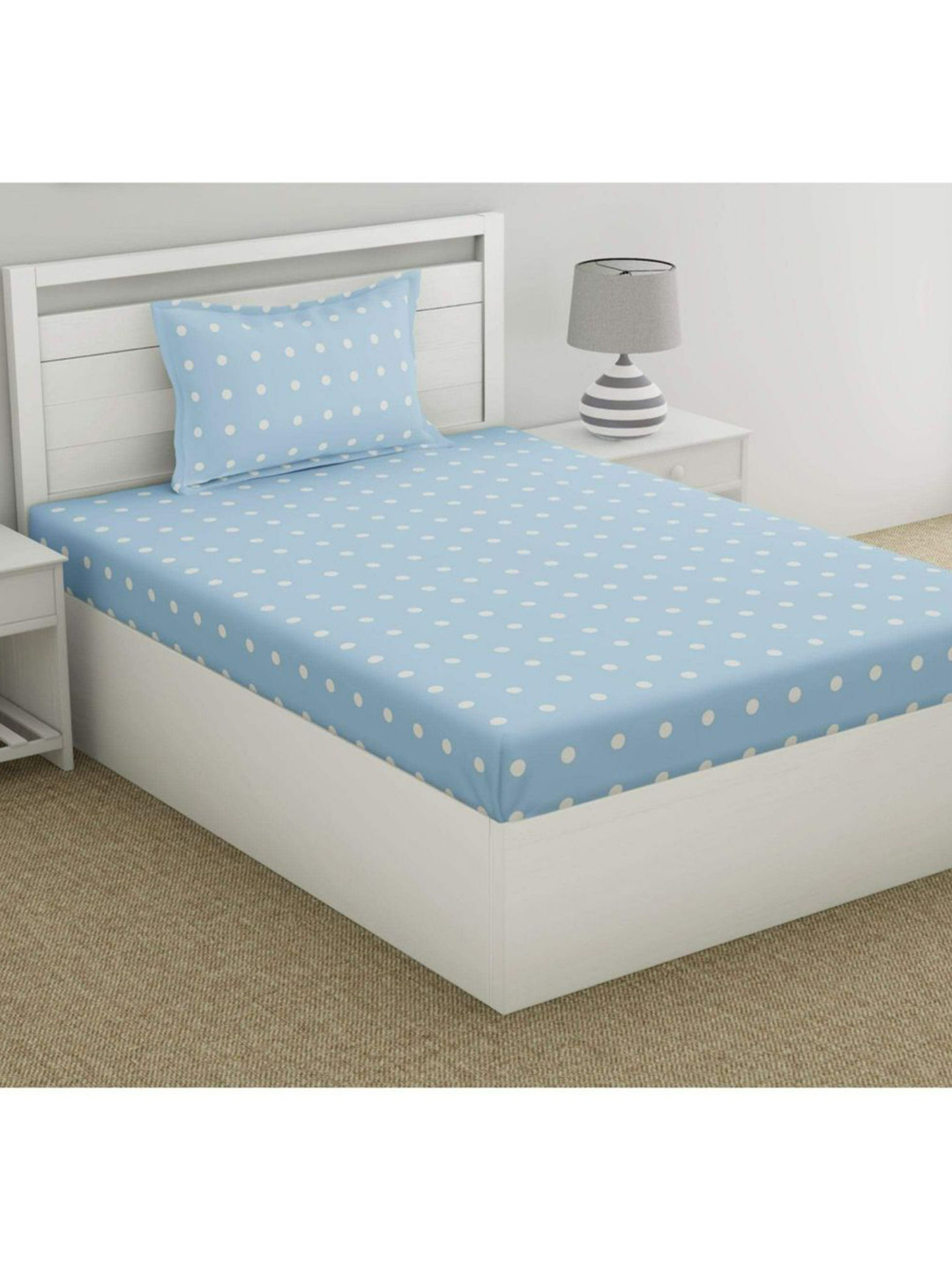 

haus & kinder Blue & White 186 TC Cotton Single Bedsheet with 1 Pillow Covers