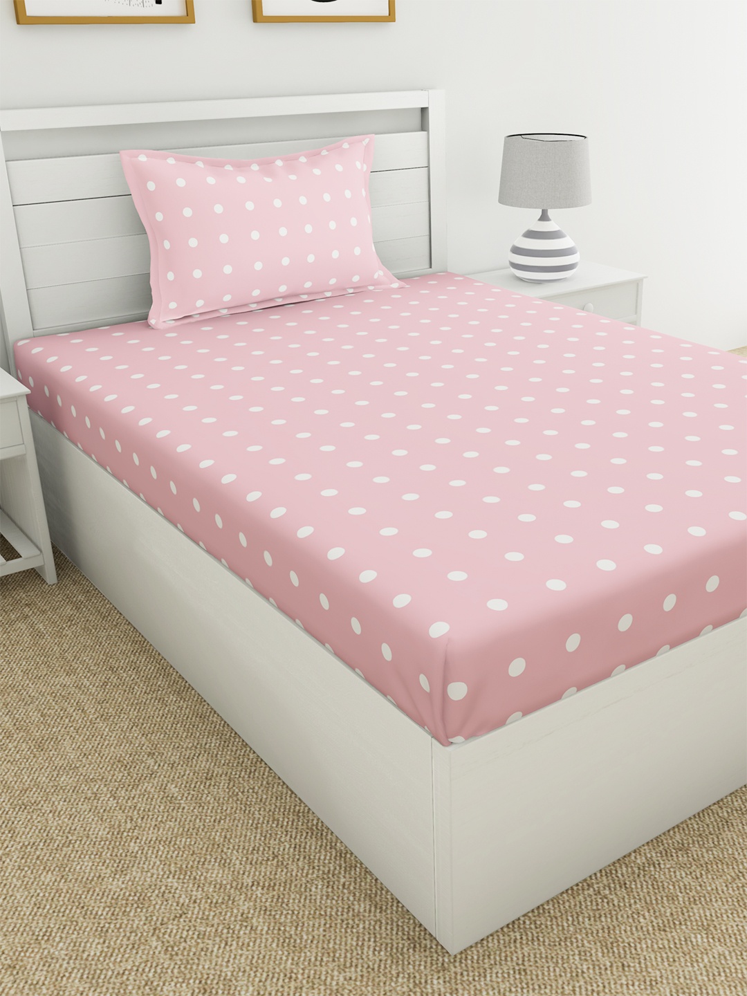 

haus & kinder Pink & White Graphic 186 TC Single Bedsheet with 1 Pillow Covers