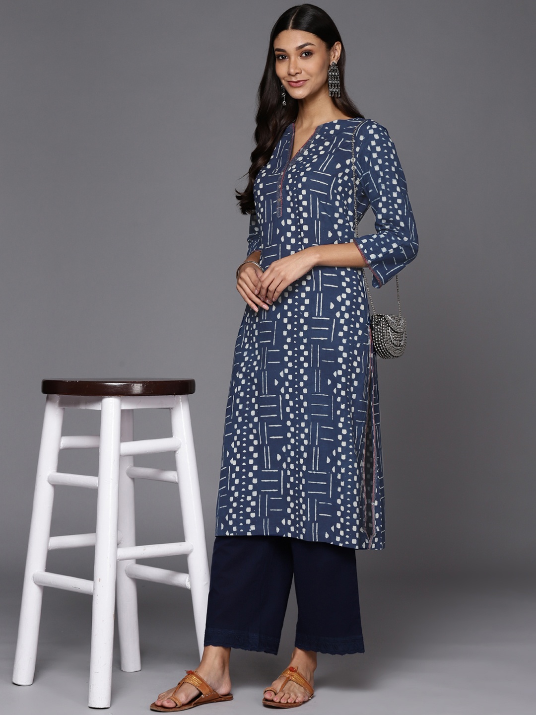 

Fabindia Women Blue & White Geometric Printed Block Print Pure Cotton Kurta