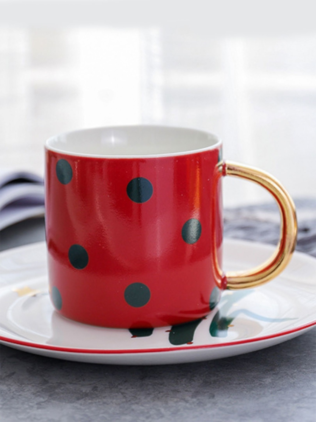 

Nestasia Red and Black Ceramic Christmas Tea Mug